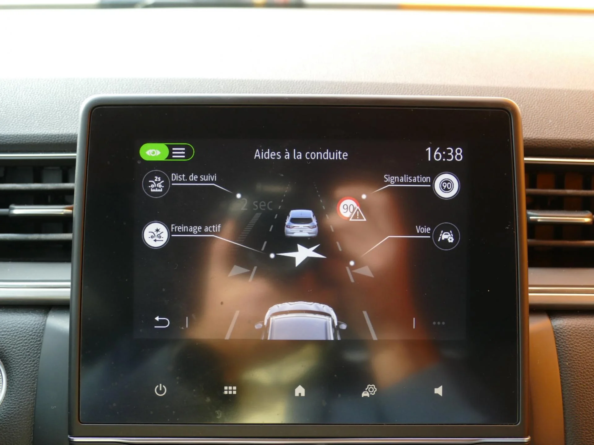 RENAULT CAPTUR - Miniature 12 sur 36 - Cliquer pour voir cette photo