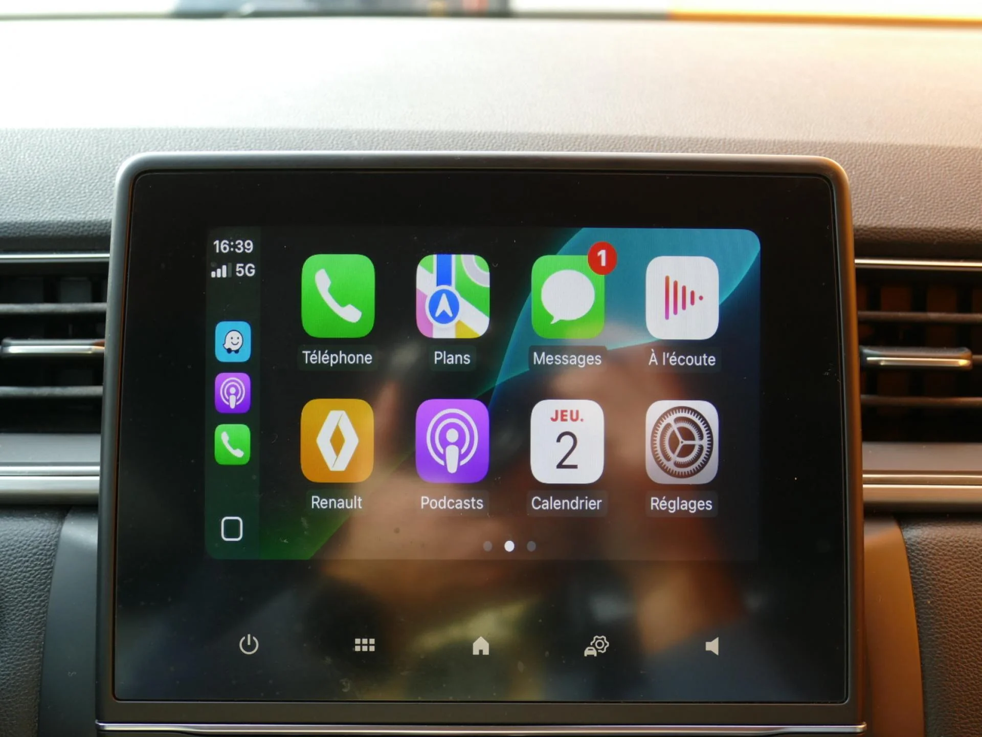 RENAULT CAPTUR - Miniature 14 sur 36 - Cliquer pour voir cette photo