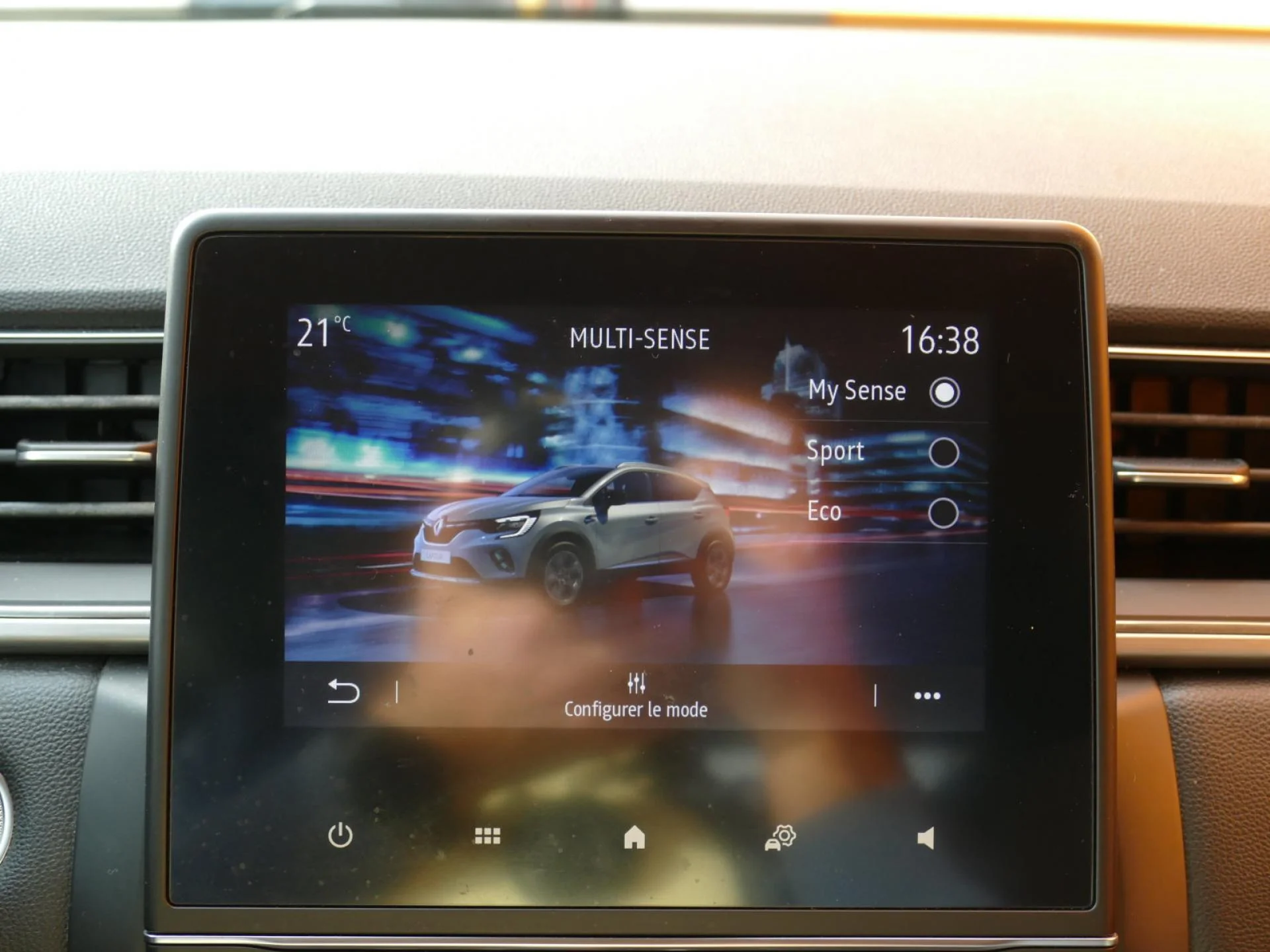 RENAULT CAPTUR - Miniature 11 sur 36 - Cliquer pour voir cette photo