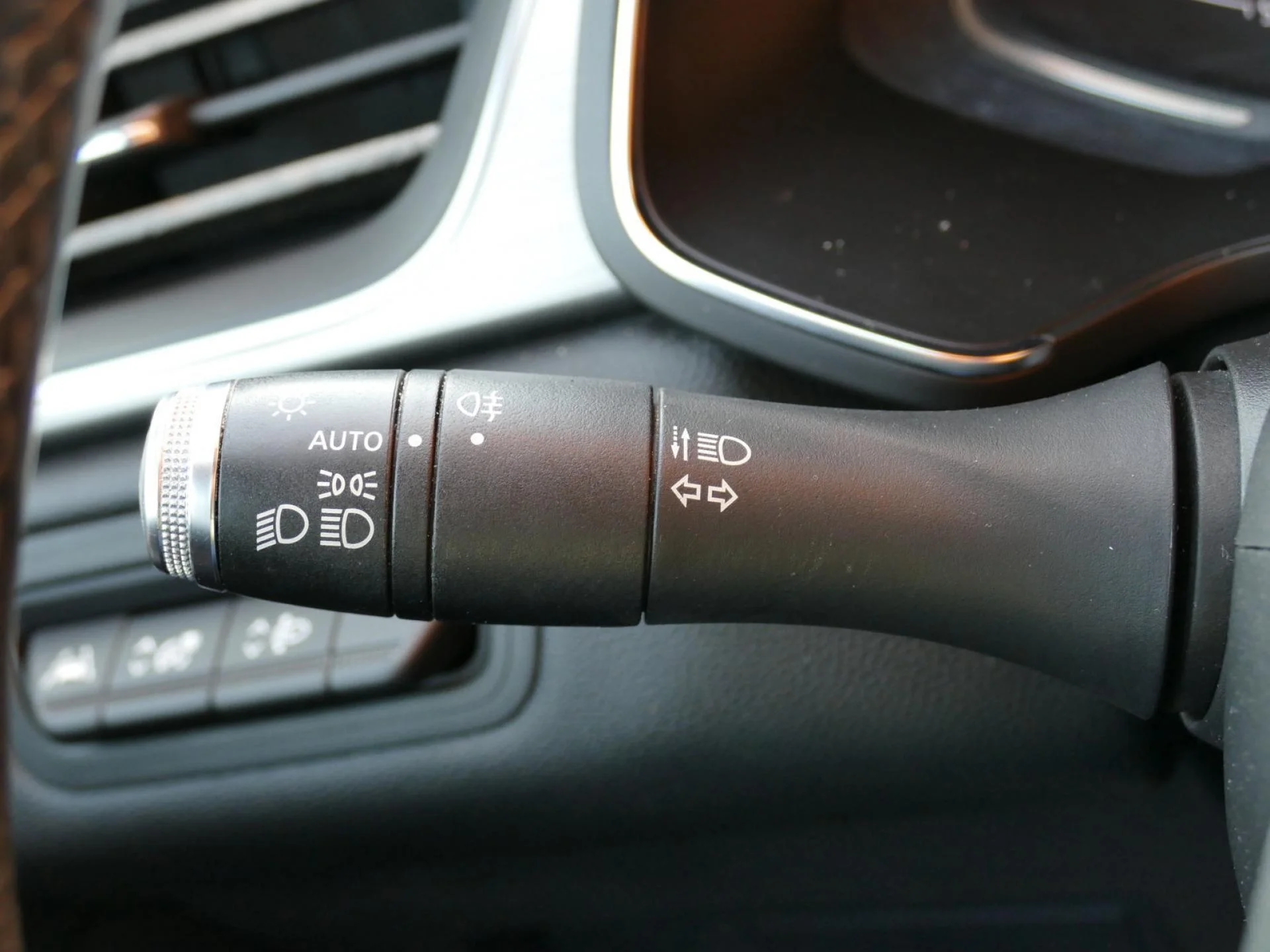 RENAULT CAPTUR - Miniature 28 sur 36 - Cliquer pour voir cette photo