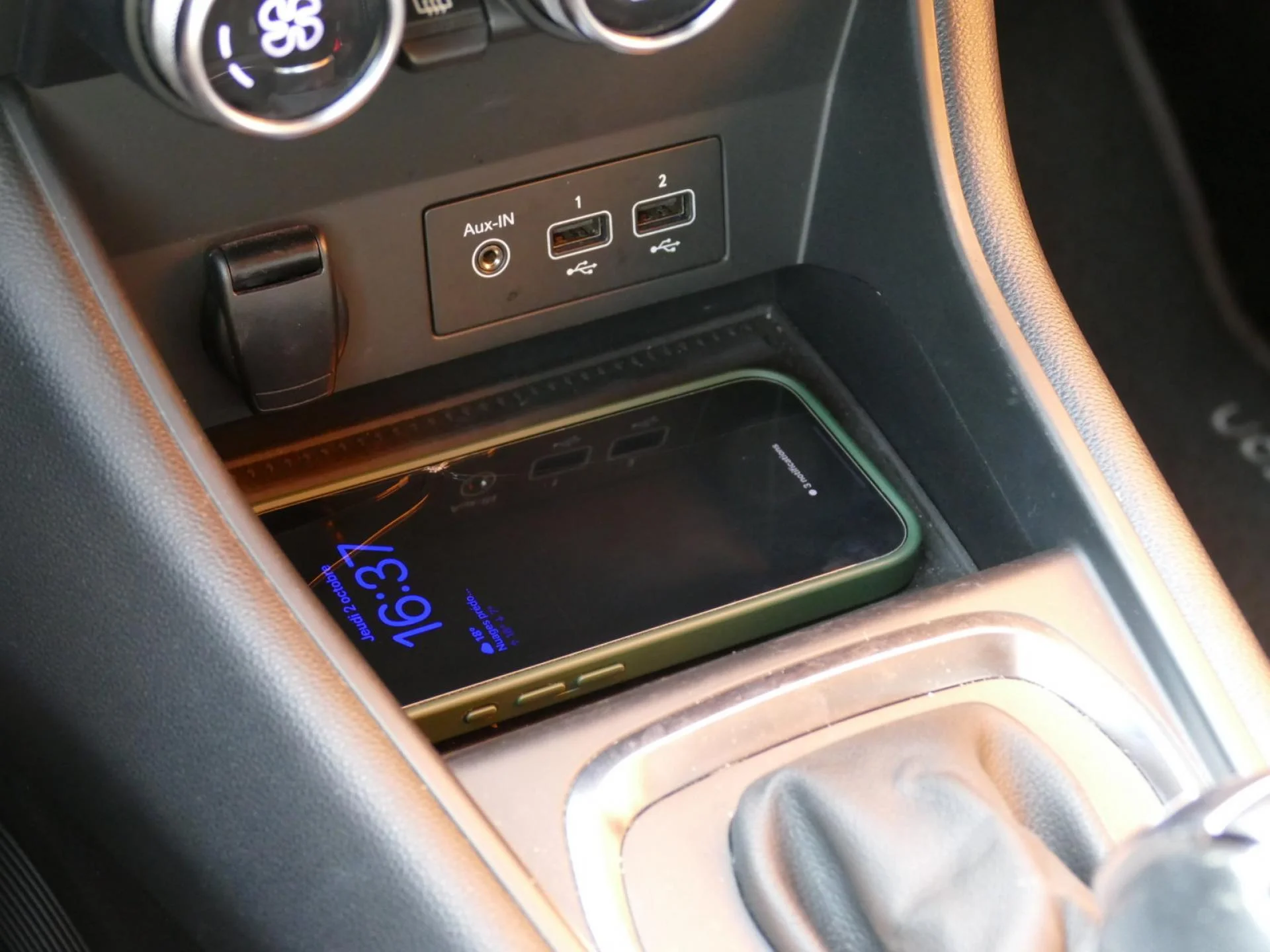 RENAULT CAPTUR - Miniature 23 sur 36 - Cliquer pour voir cette photo