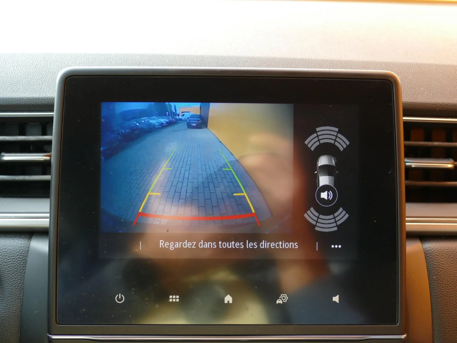 RENAULT CAPTUR - Miniature 10 sur 36 - Cliquer pour voir cette photo