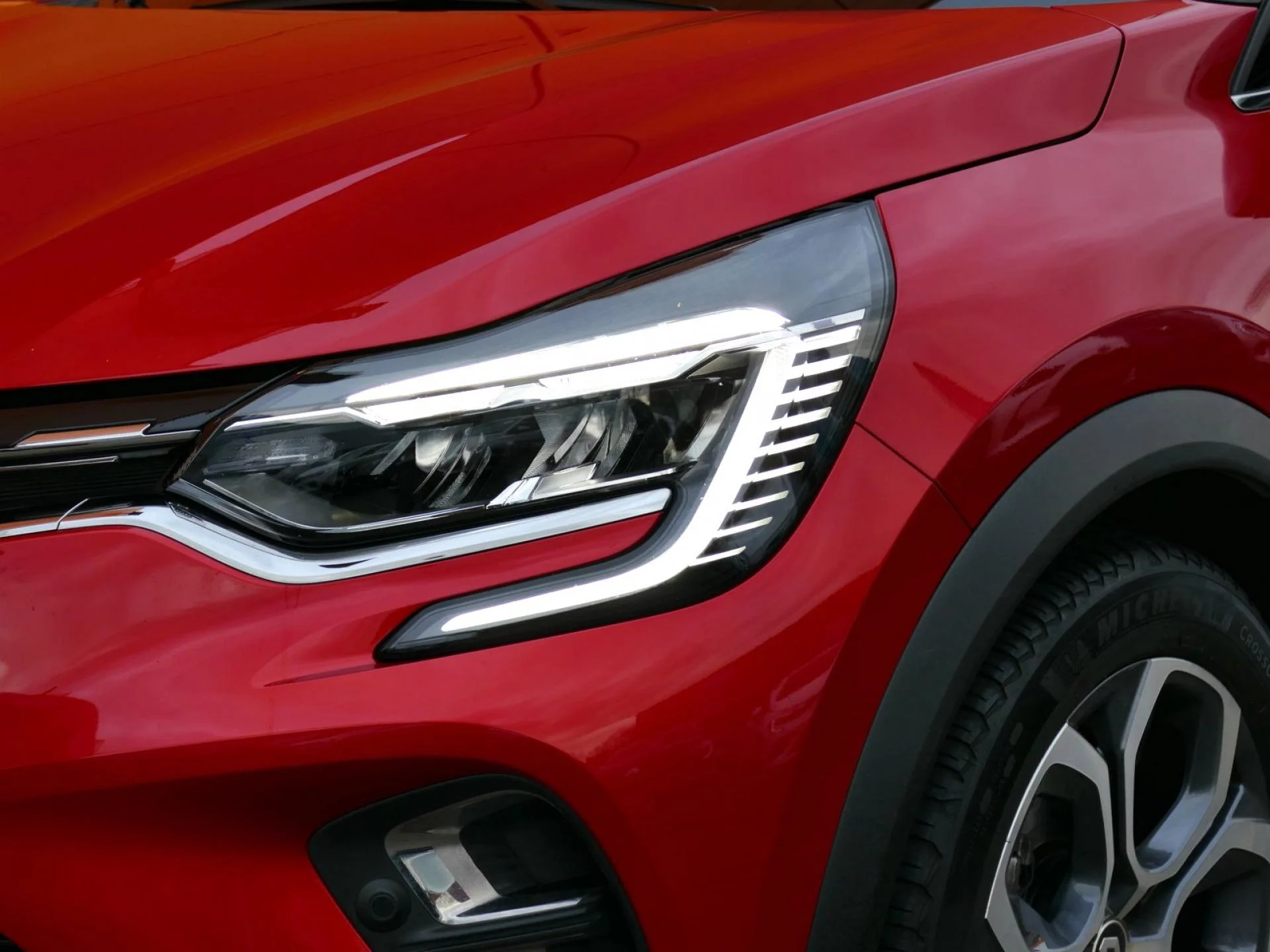 RENAULT CAPTUR - Miniature 32 sur 35 - Cliquer pour voir cette photo