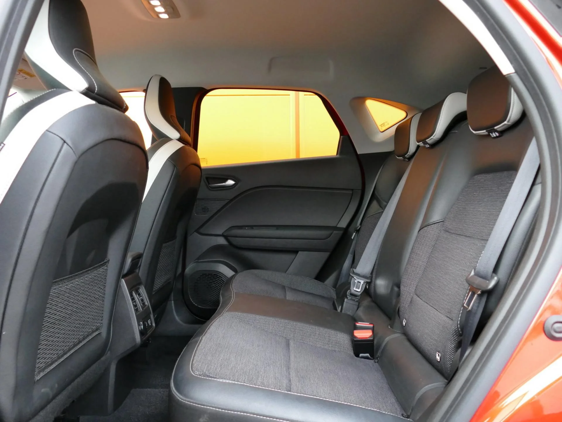 RENAULT CAPTUR - Miniature 7 sur 35 - Cliquer pour voir cette photo