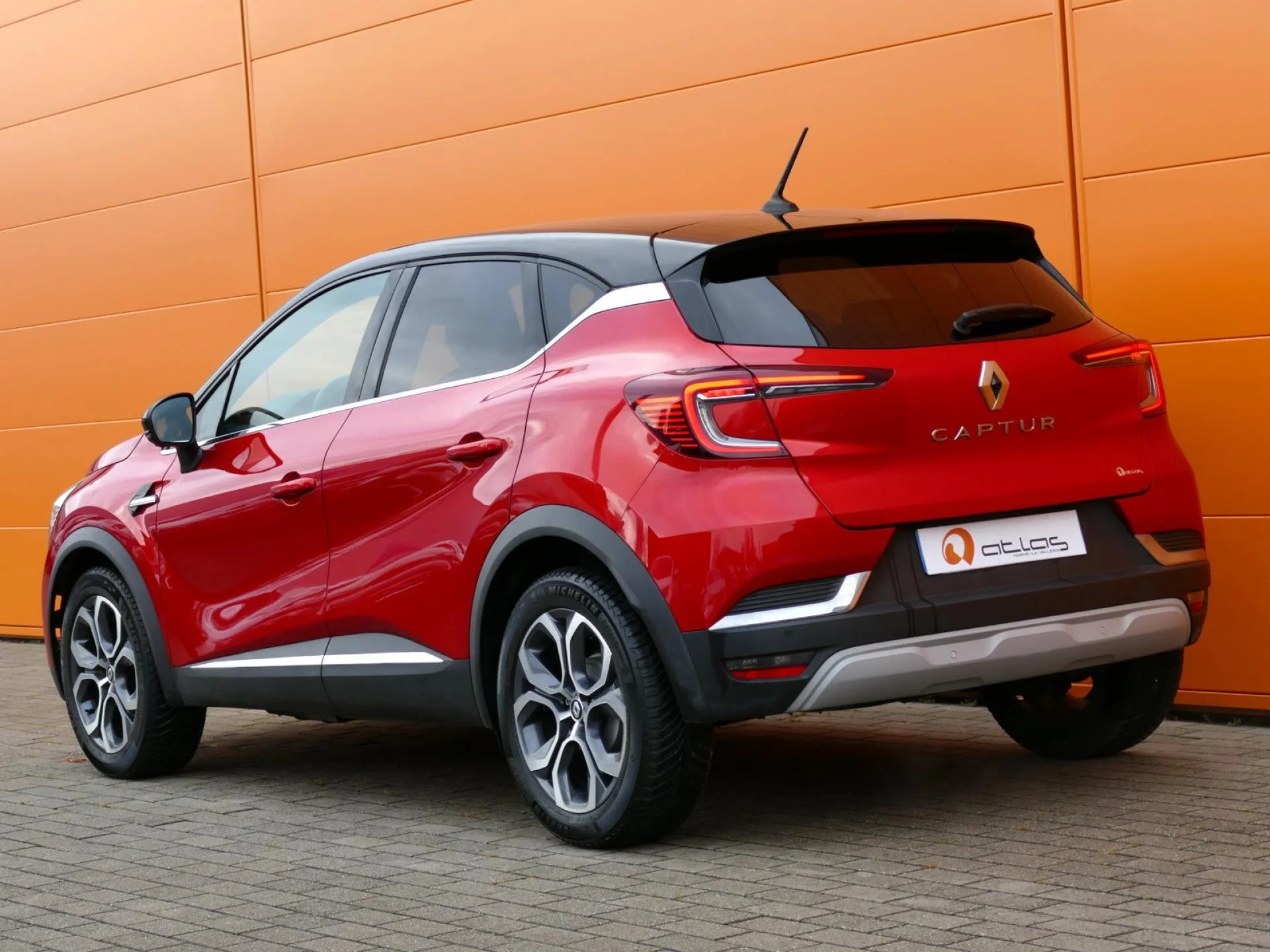RENAULT CAPTUR - Miniature 4 sur 35 - Cliquer pour voir cette photo