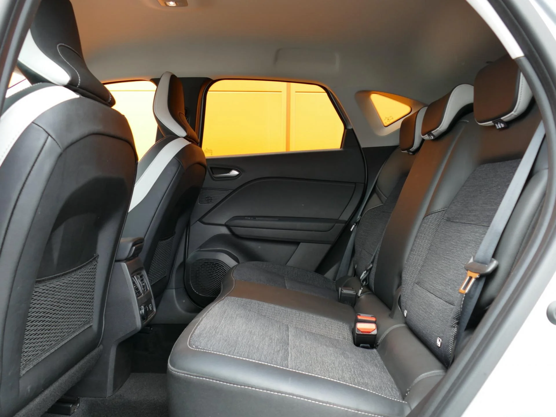 RENAULT CAPTUR - Miniature 7 sur 34 - Cliquer pour voir cette photo