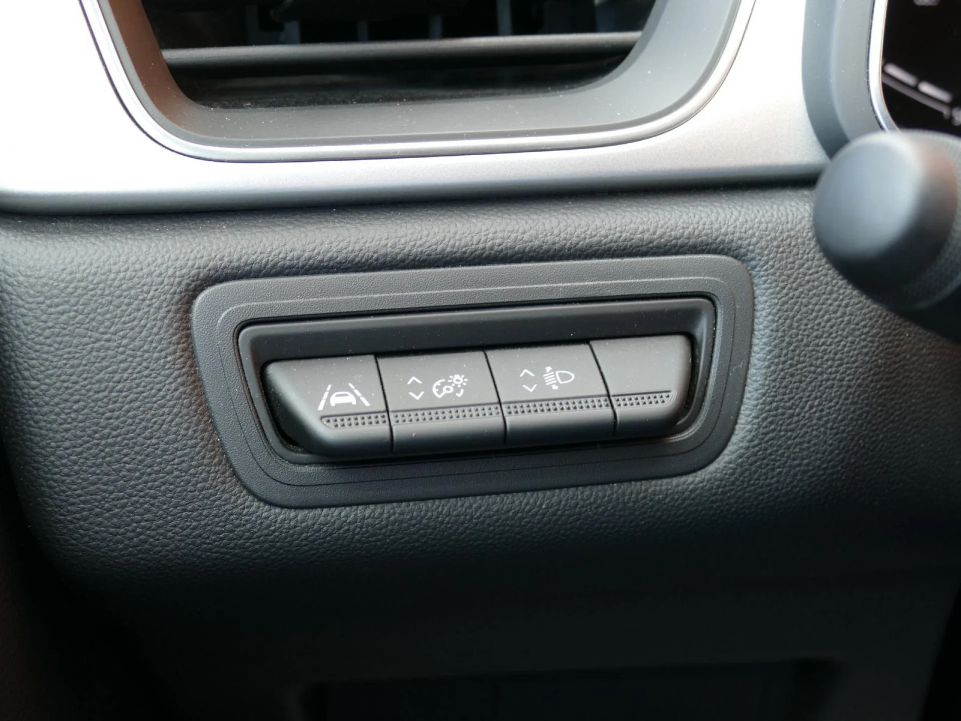 RENAULT CAPTUR - Miniature 20 sur 34 - Cliquer pour voir cette photo