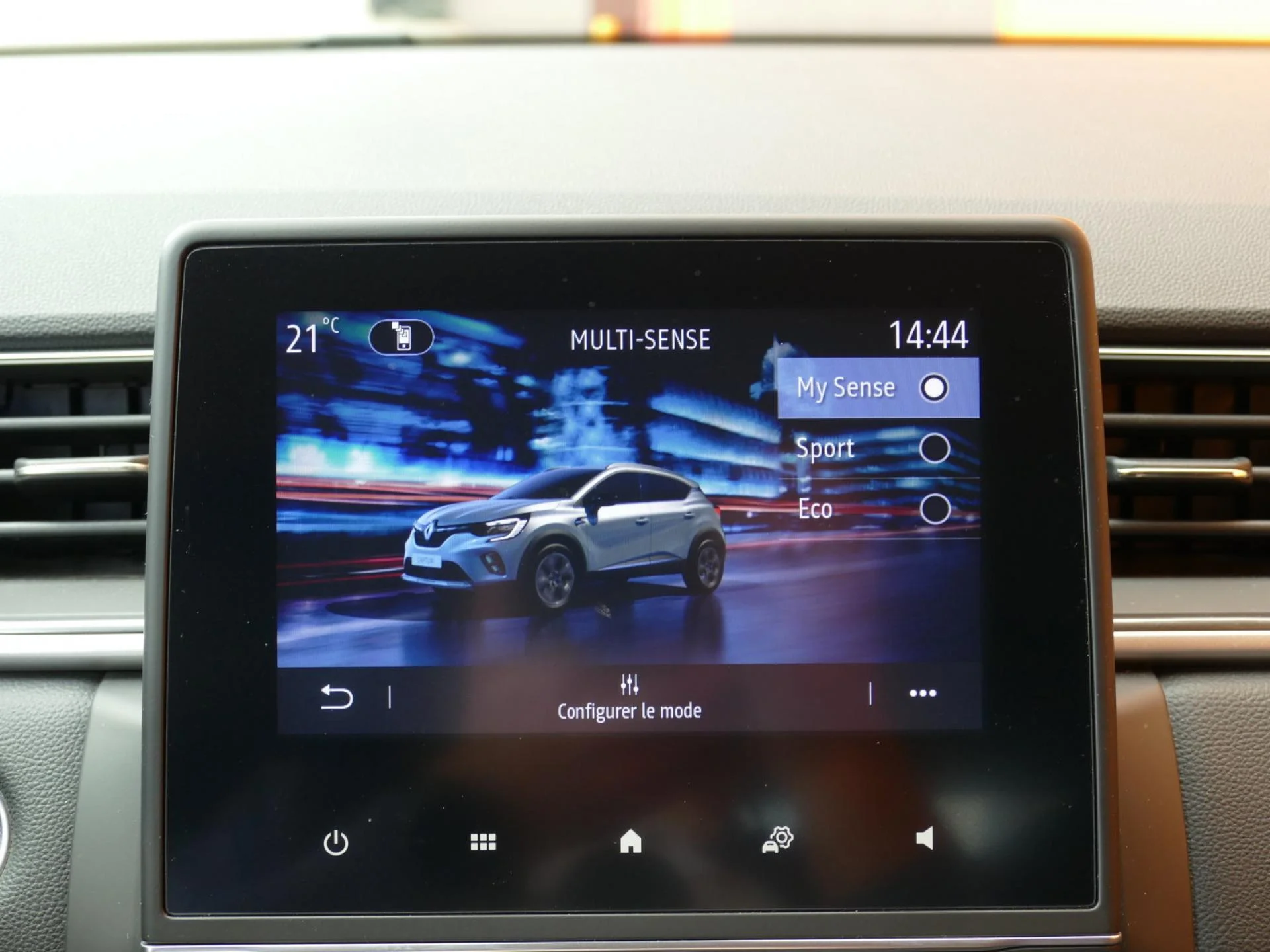 RENAULT CAPTUR - Miniature 13 sur 34 - Cliquer pour voir cette photo