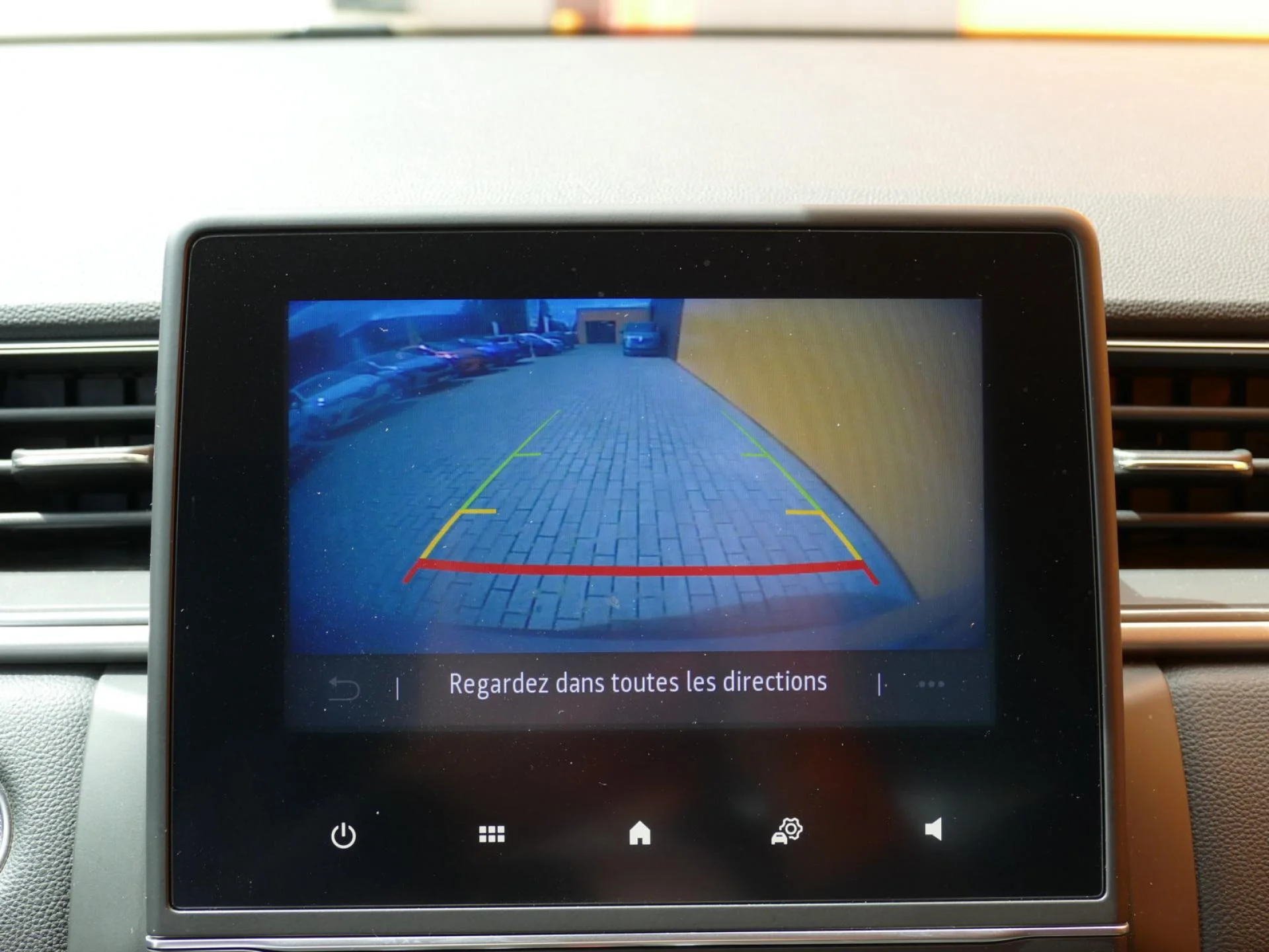 RENAULT CAPTUR - Miniature 10 sur 34 - Cliquer pour voir cette photo
