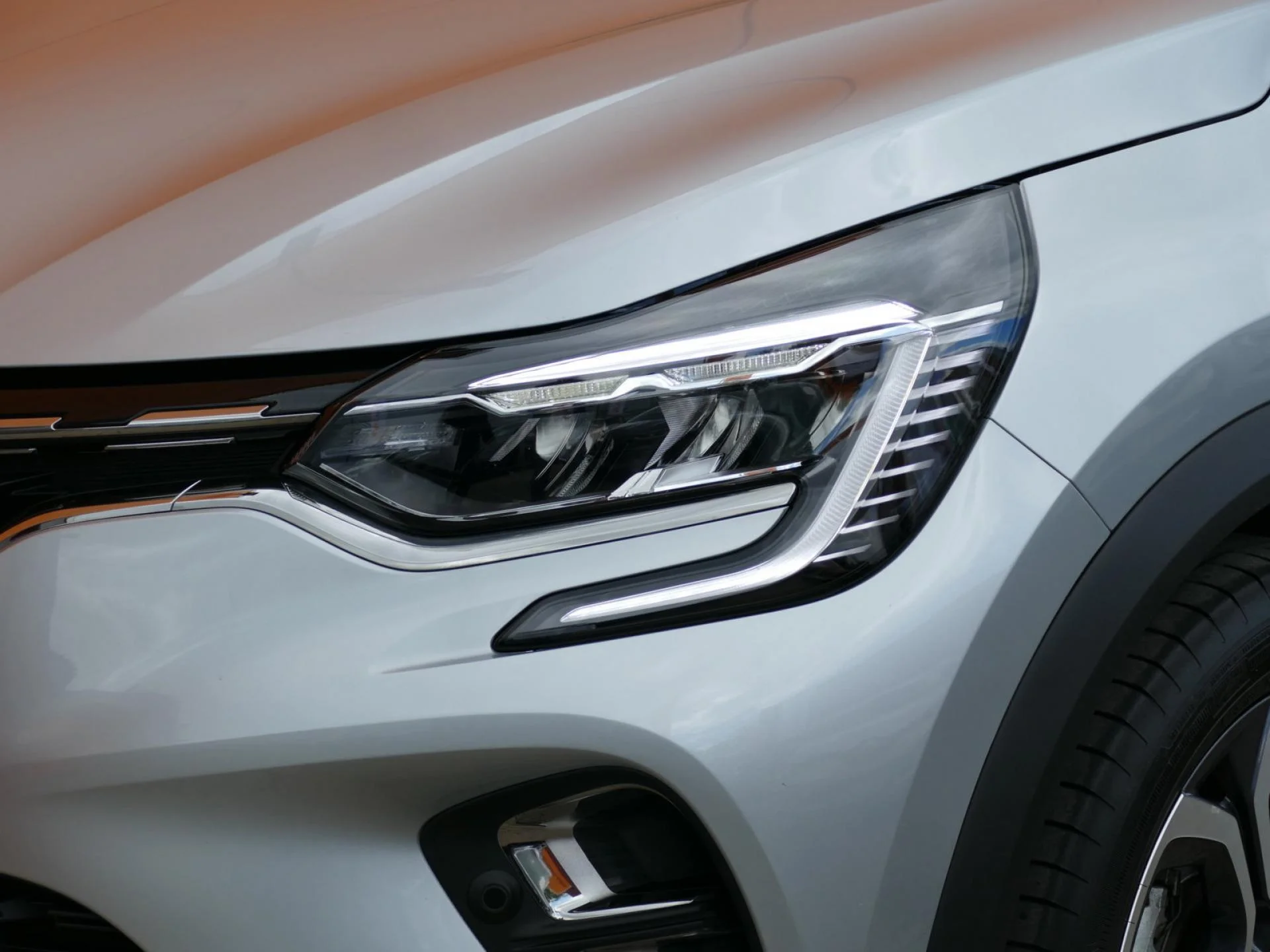 RENAULT CAPTUR - Miniature 31 sur 34 - Cliquer pour voir cette photo
