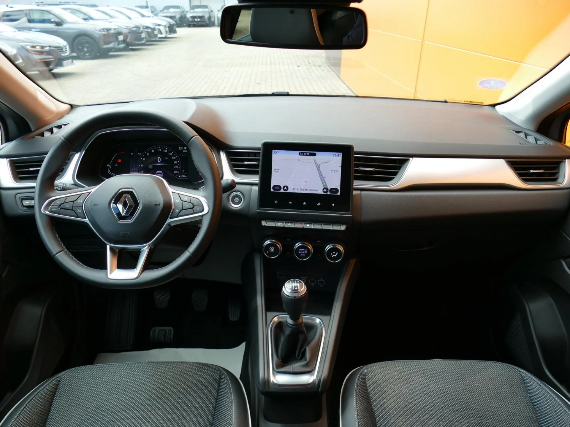 RENAULT CAPTUR - Miniature 5 sur 34 - Cliquer pour voir cette photo