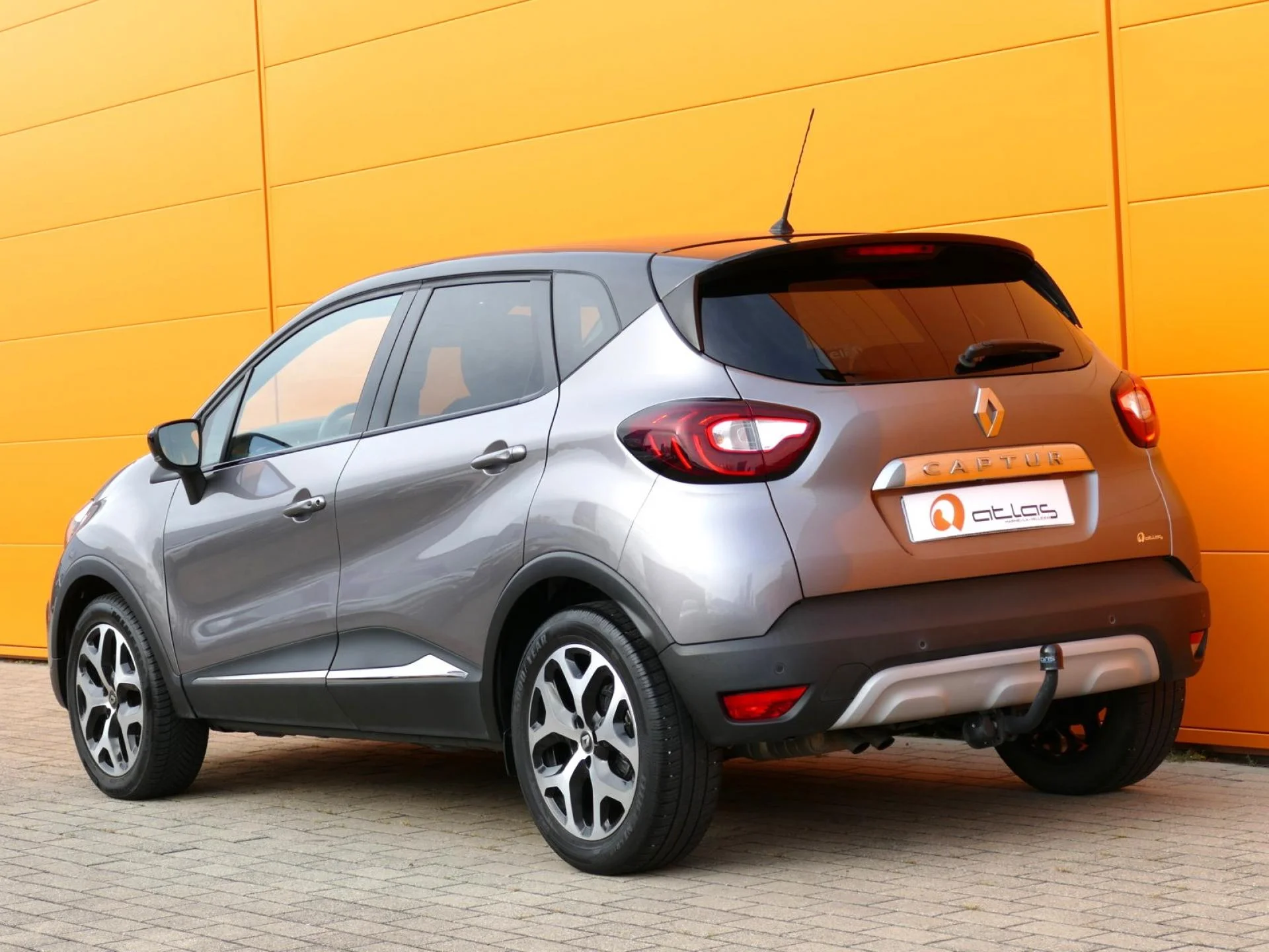 RENAULT CAPTUR - Miniature 4 sur 32 - Cliquer pour voir cette photo