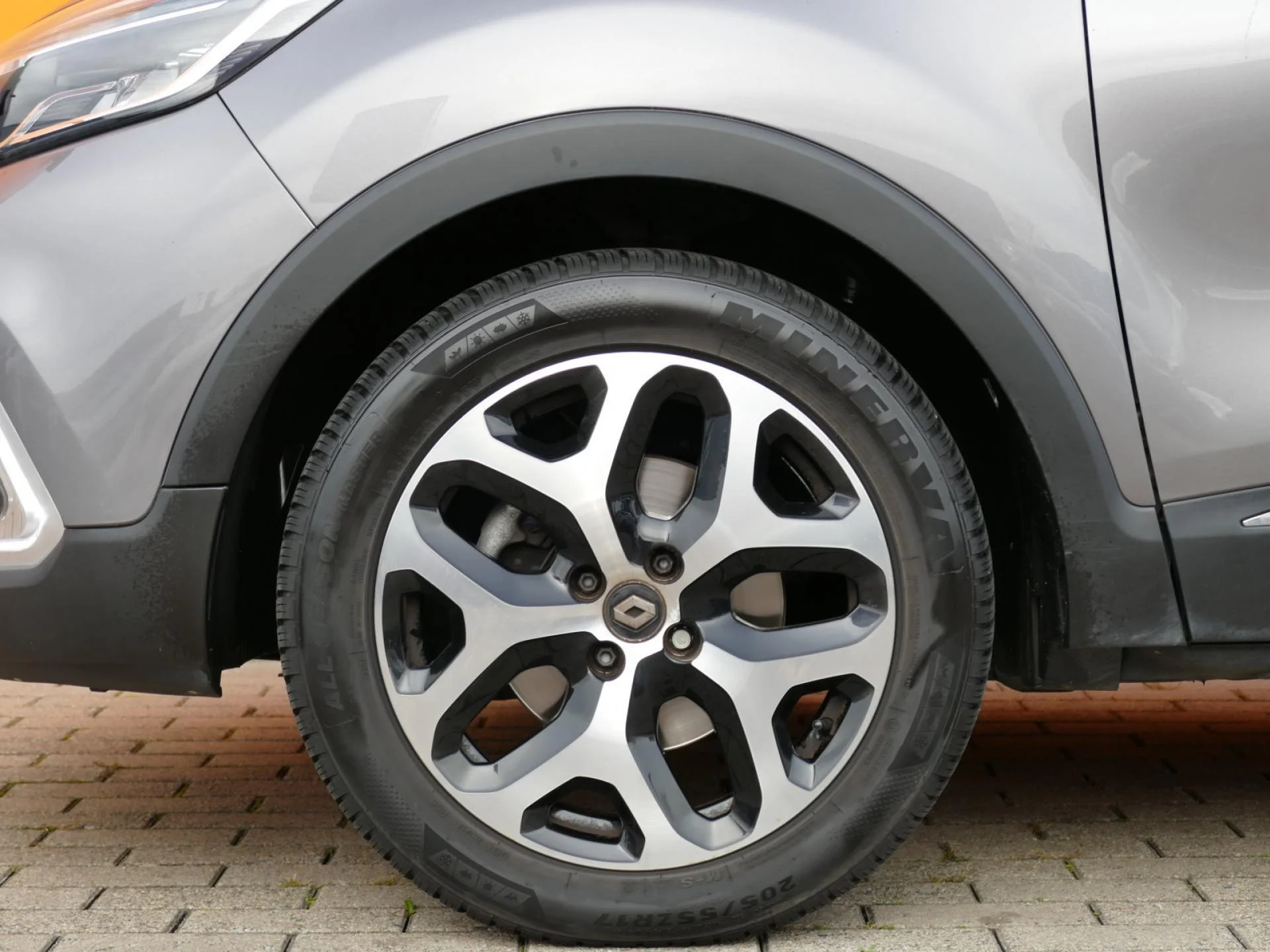 RENAULT CAPTUR - Miniature 29 sur 32 - Cliquer pour voir cette photo