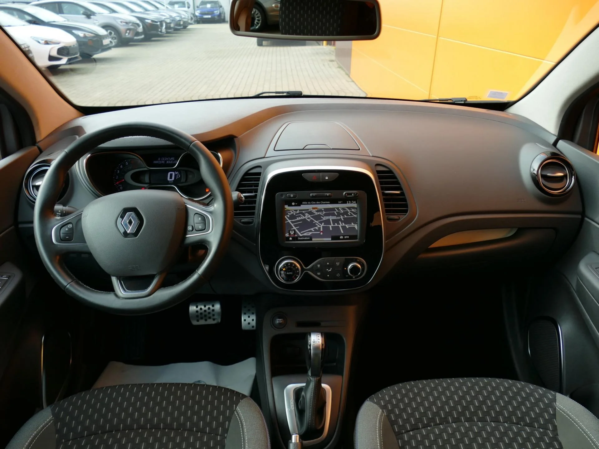 RENAULT CAPTUR - Miniature 5 sur 32 - Cliquer pour voir cette photo