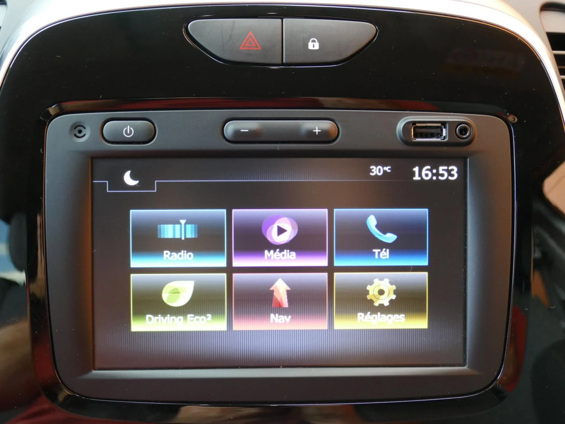 RENAULT CAPTUR - Miniature 11 sur 32 - Cliquer pour voir cette photo