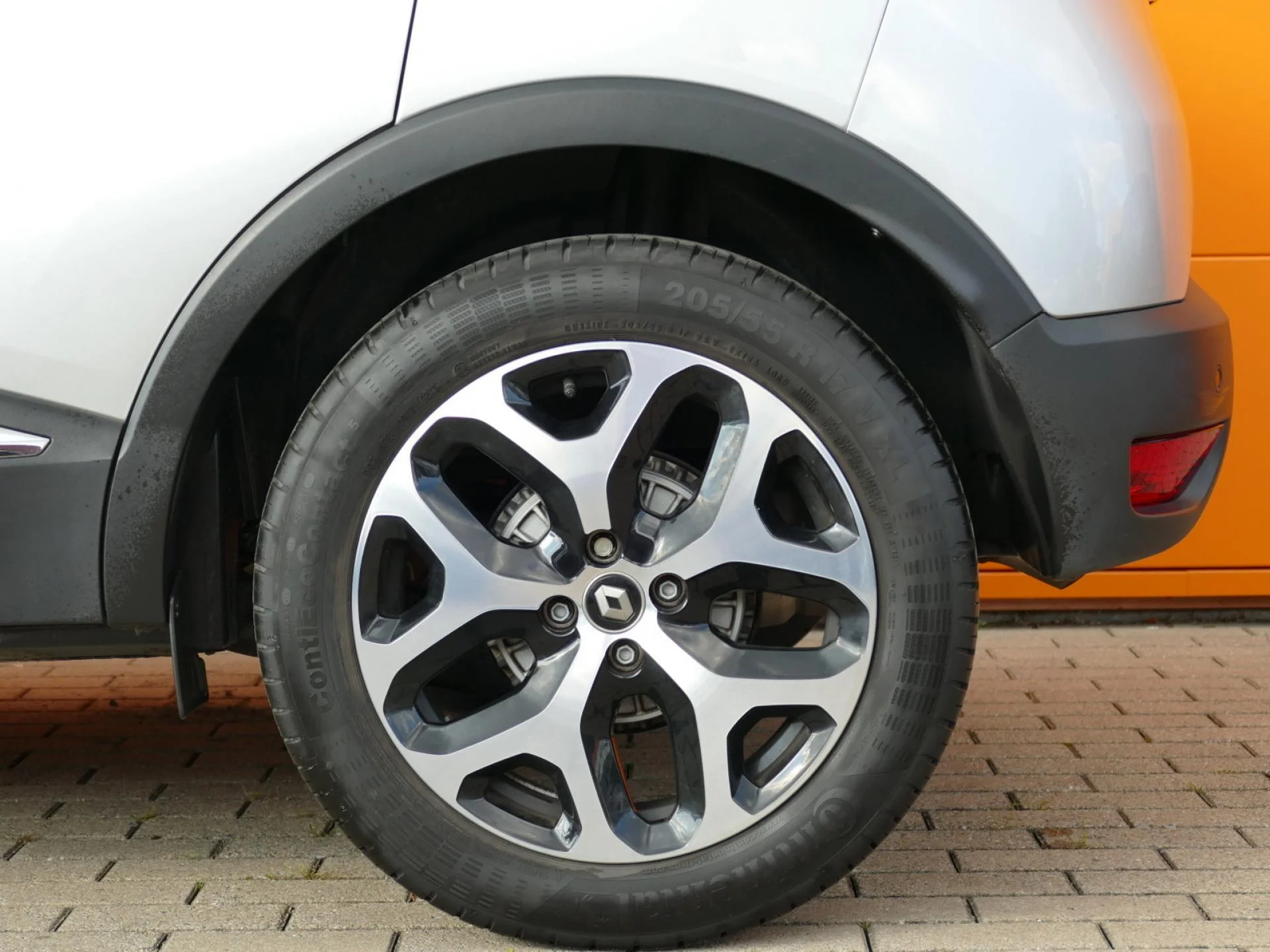 RENAULT CAPTUR - Miniature 32 sur 32 - Cliquer pour voir cette photo