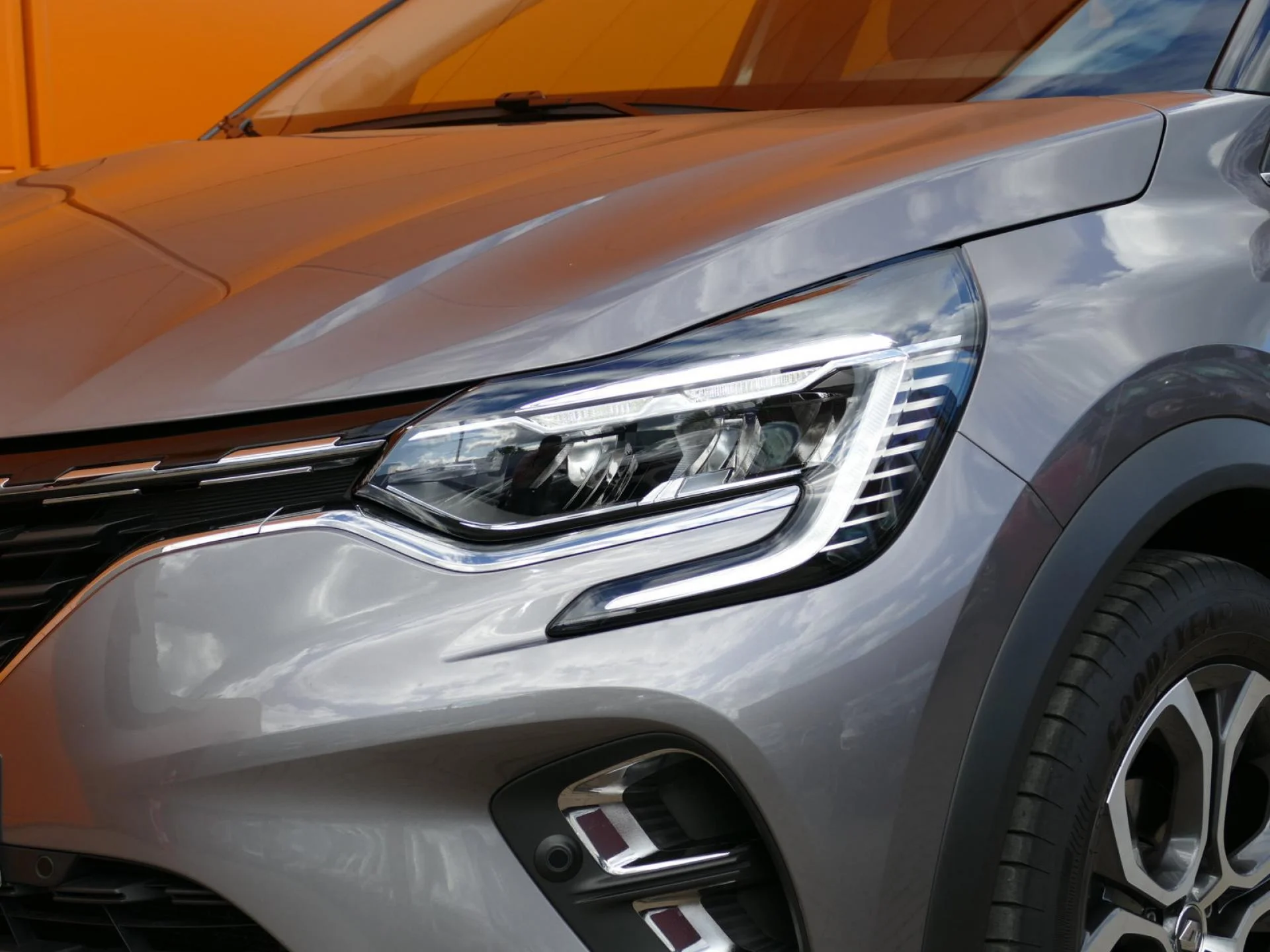 RENAULT CAPTUR - Miniature 33 sur 36 - Cliquer pour voir cette photo