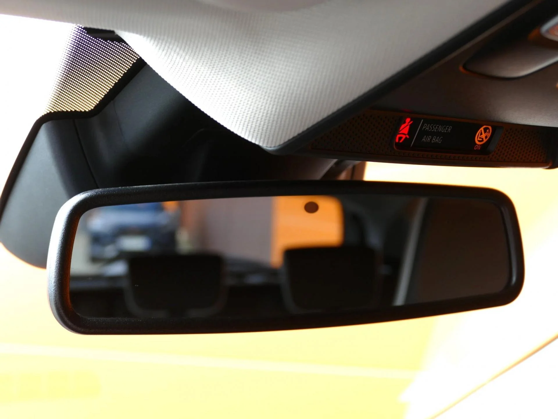RENAULT CAPTUR - Miniature 24 sur 36 - Cliquer pour voir cette photo