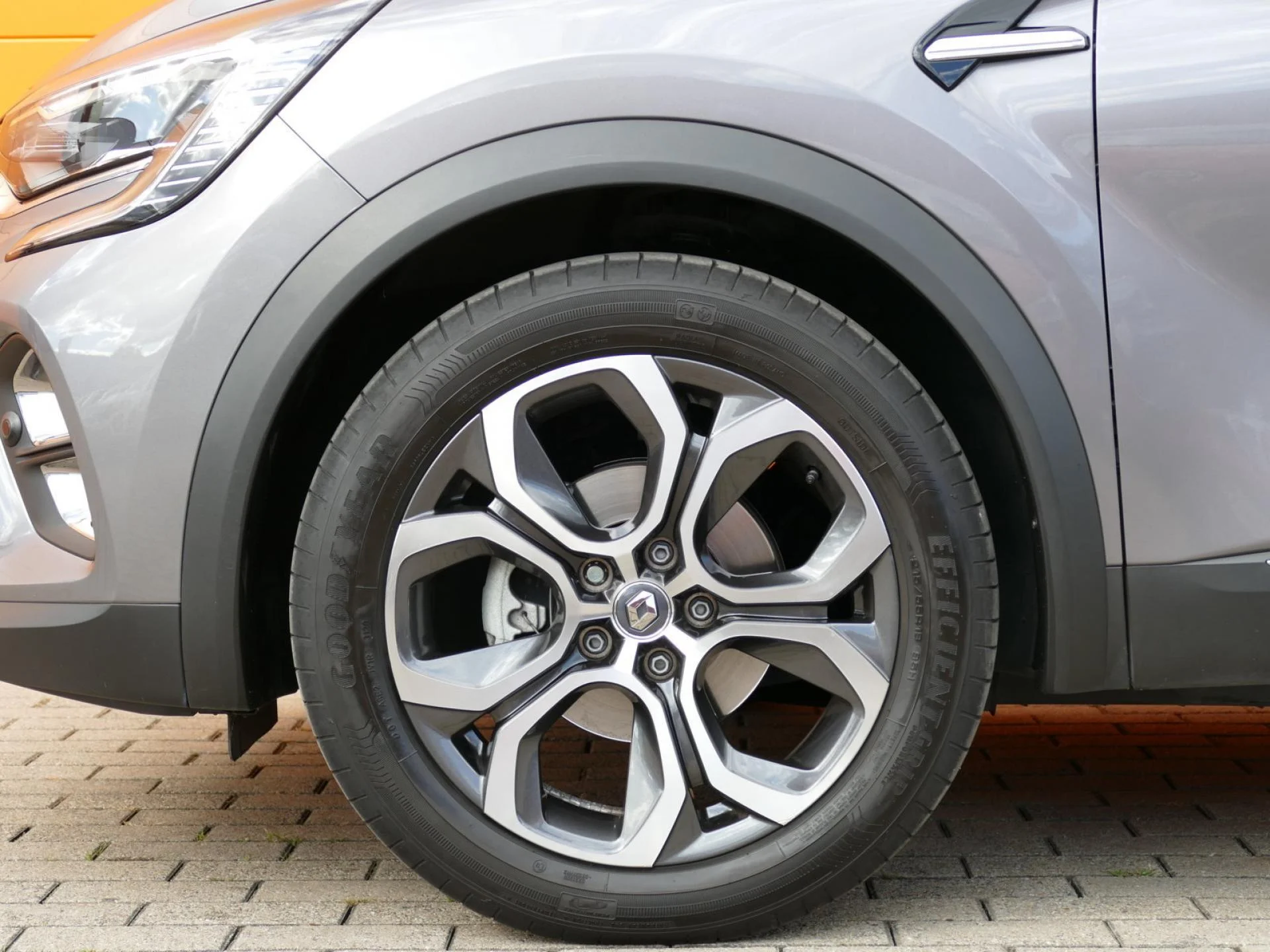 RENAULT CAPTUR - Miniature 35 sur 36 - Cliquer pour voir cette photo