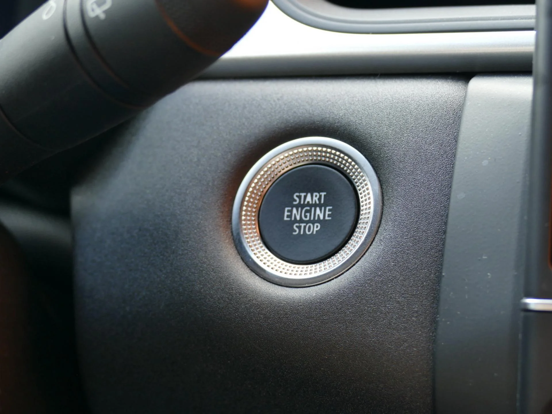 RENAULT CAPTUR - Miniature 22 sur 32 - Cliquer pour voir cette photo