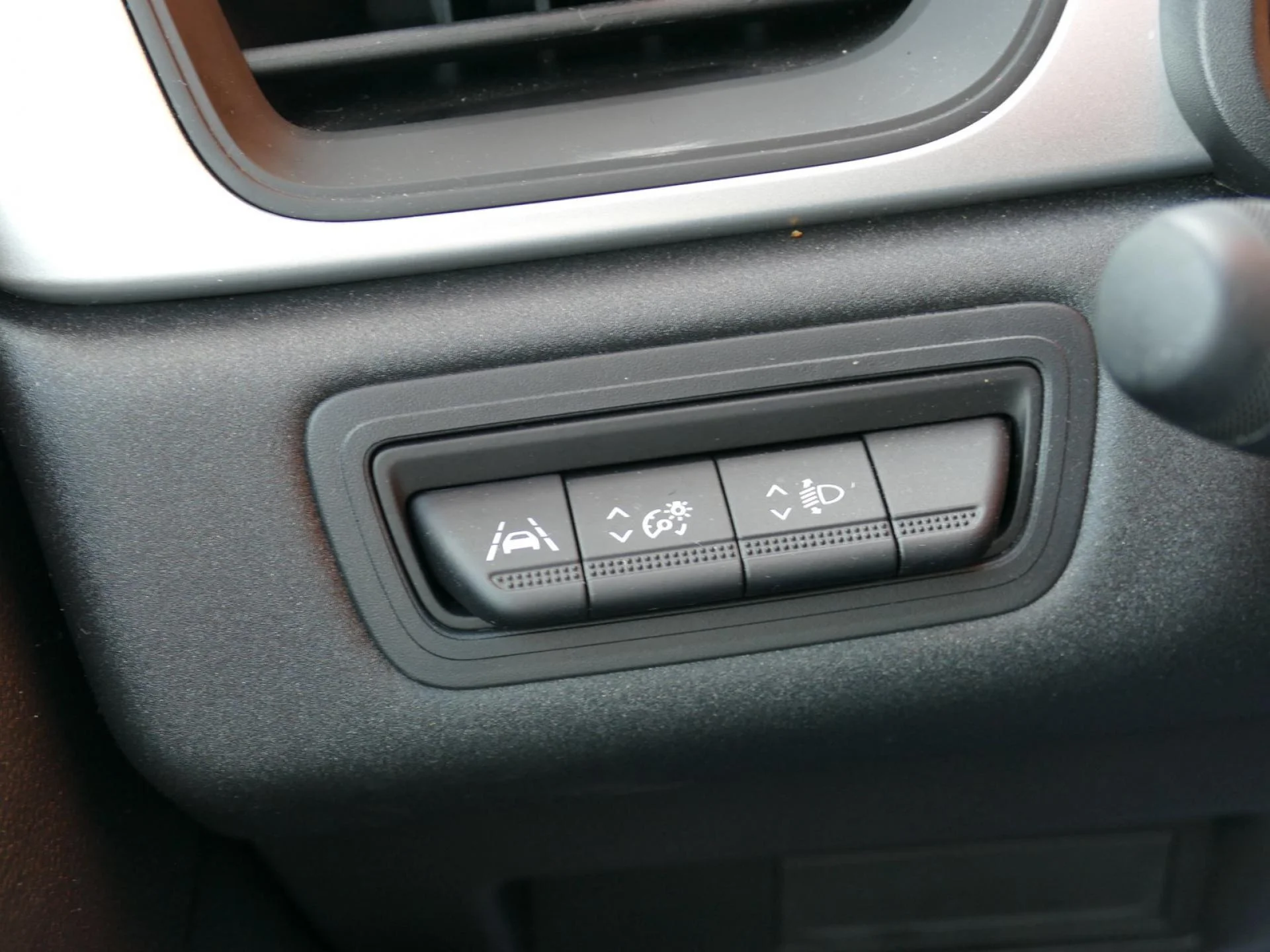 RENAULT CAPTUR - Miniature 20 sur 32 - Cliquer pour voir cette photo