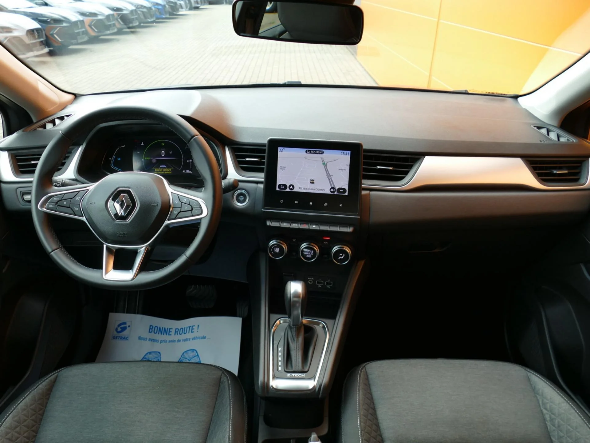 RENAULT CAPTUR - Miniature 6 sur 32 - Cliquer pour voir cette photo