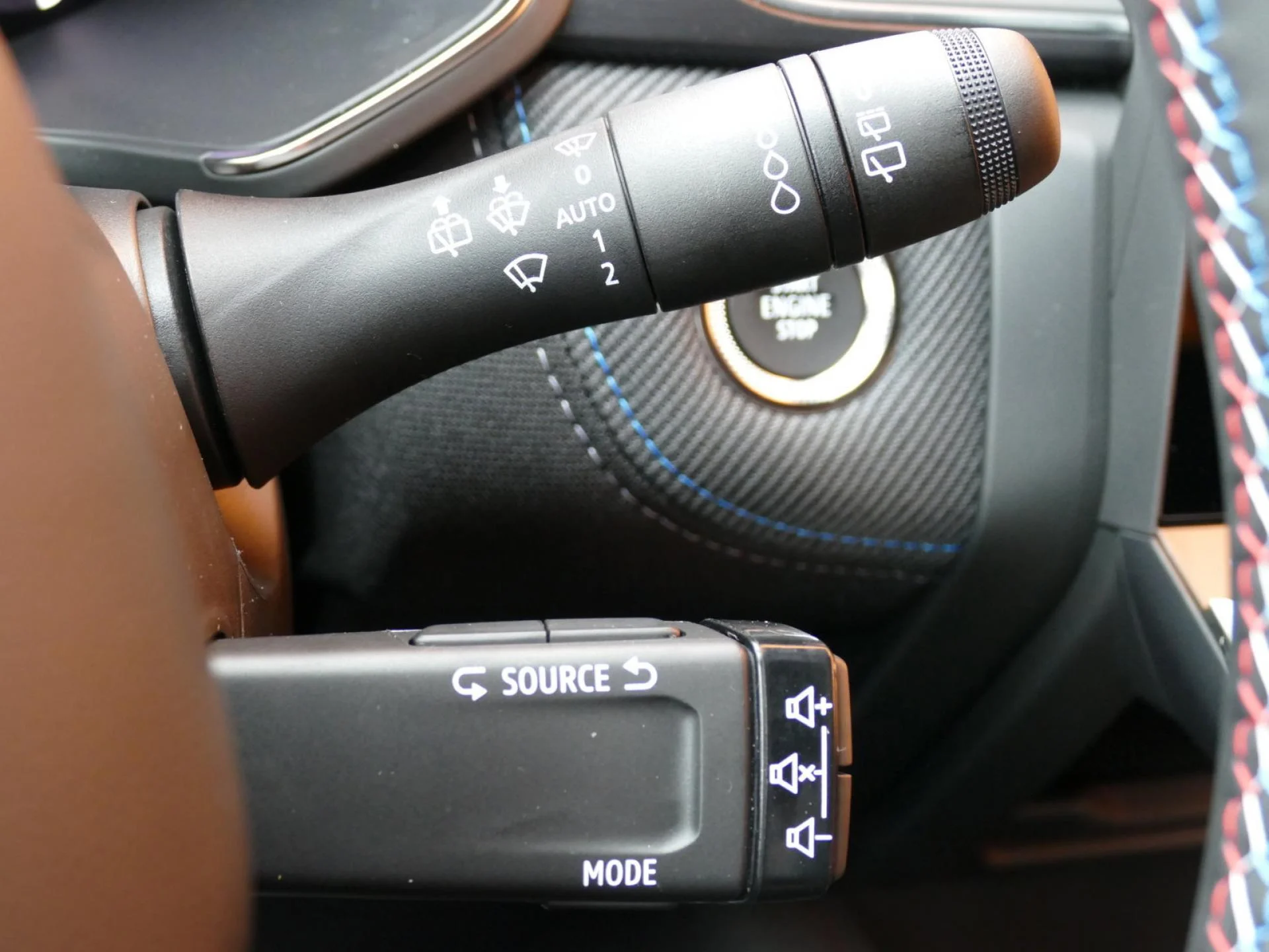 RENAULT CAPTUR - Miniature 26 sur 33 - Cliquer pour voir cette photo