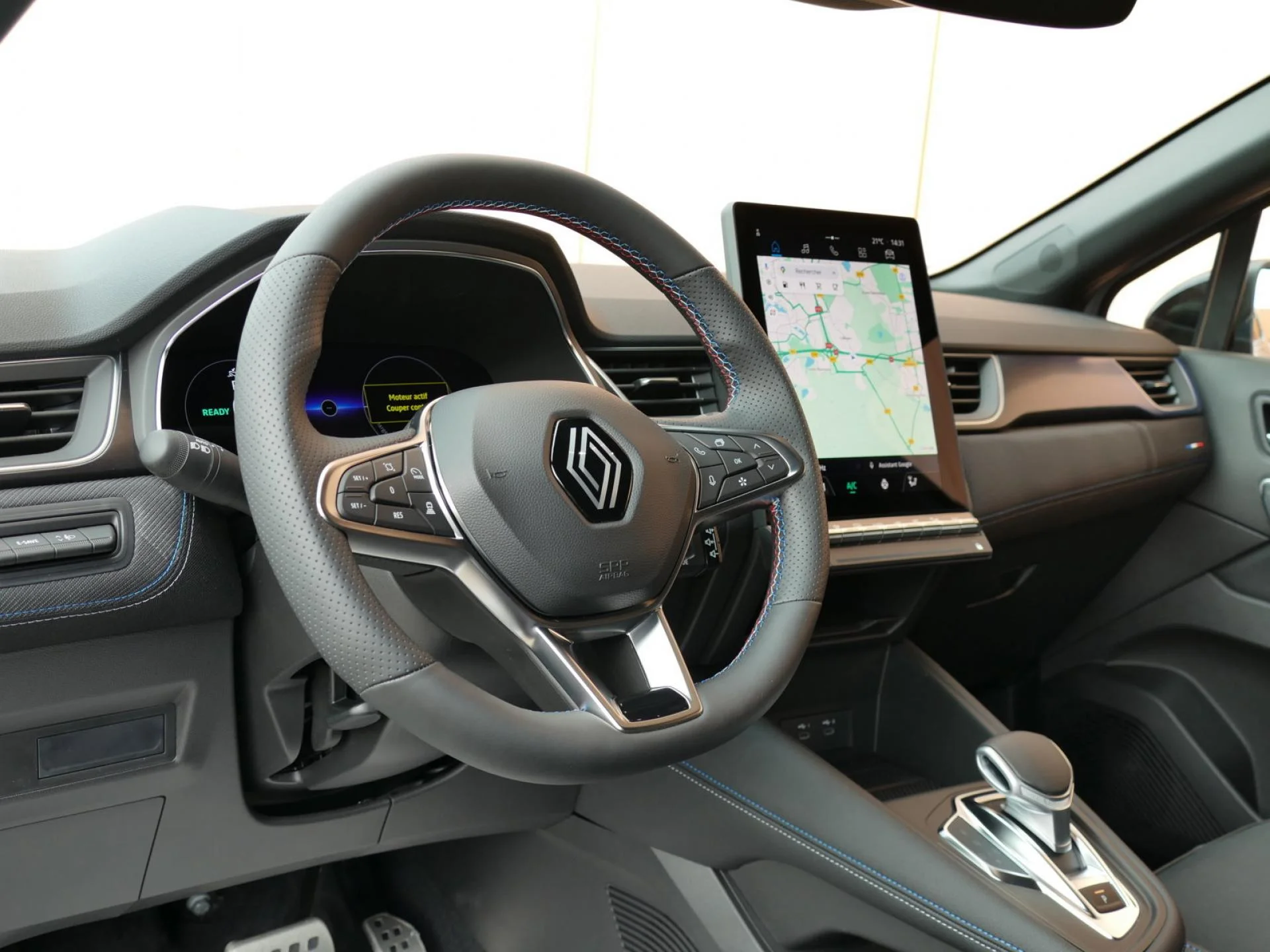 RENAULT CAPTUR - Miniature 15 sur 32 - Cliquer pour voir cette photo