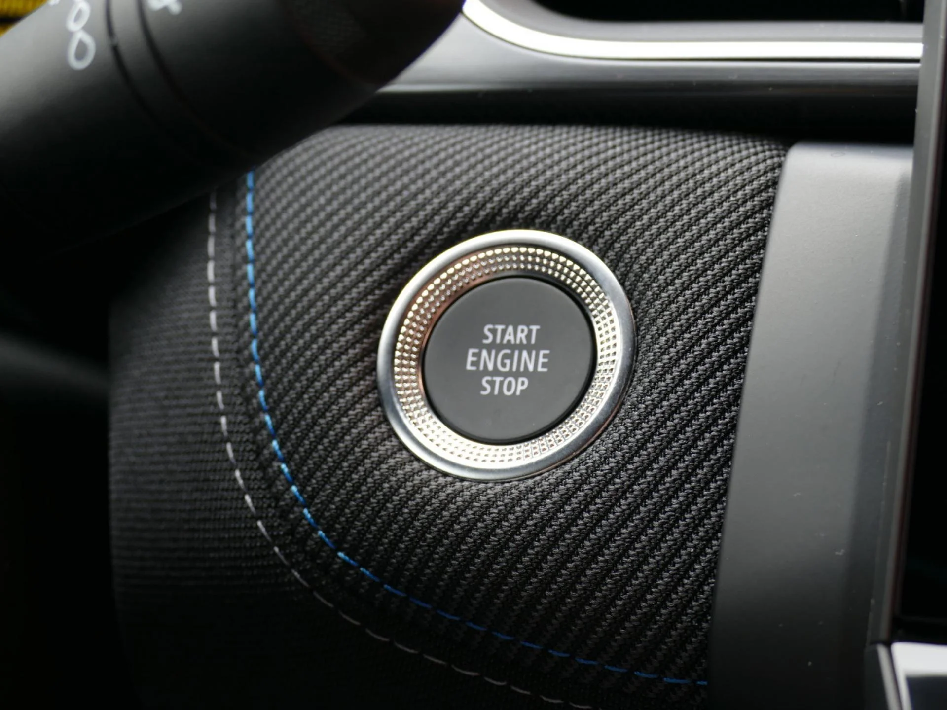 RENAULT CAPTUR - Miniature 32 sur 32 - Cliquer pour voir cette photo