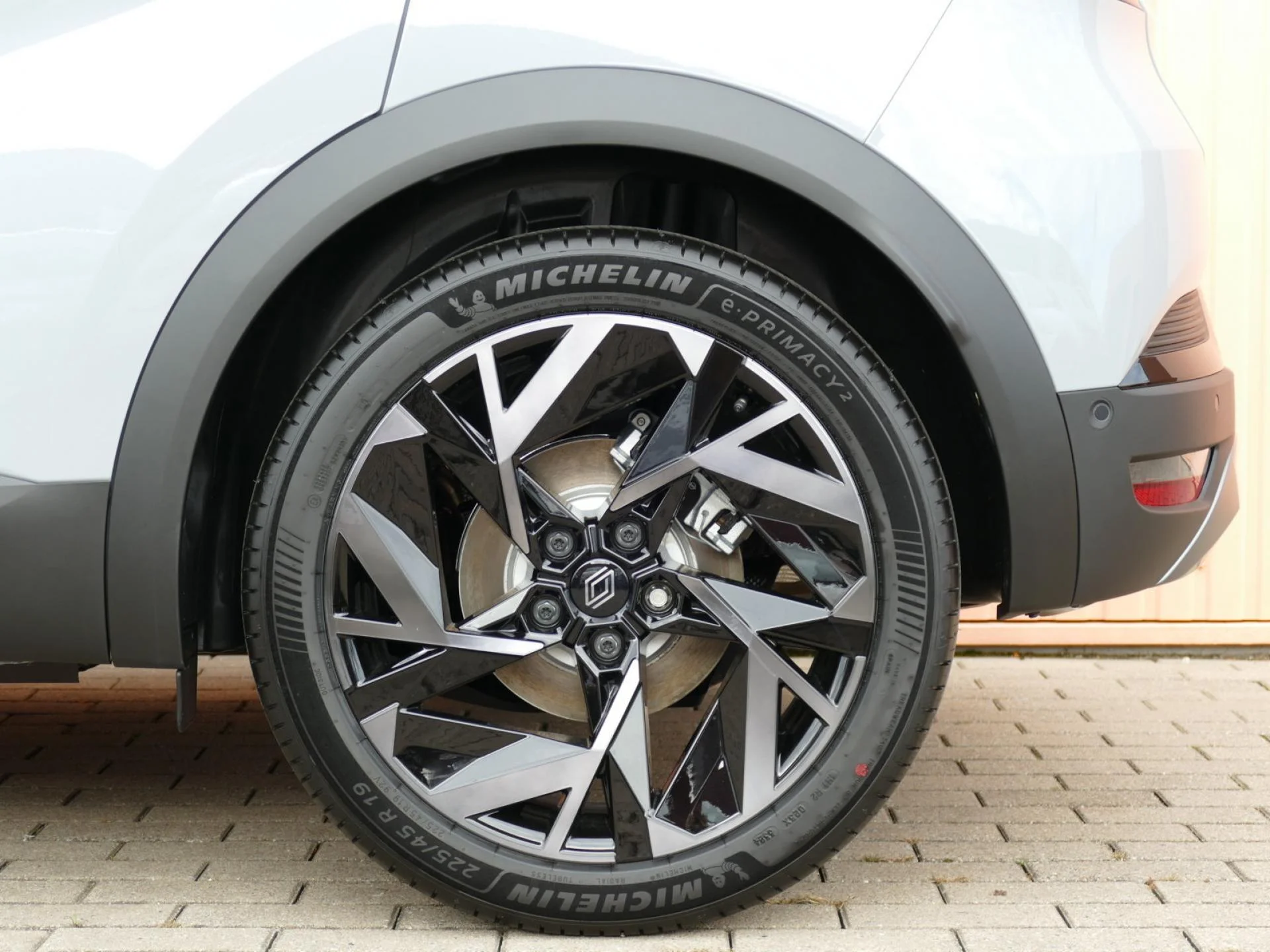 RENAULT CAPTUR - Miniature 3 sur 32 - Cliquer pour voir cette photo
