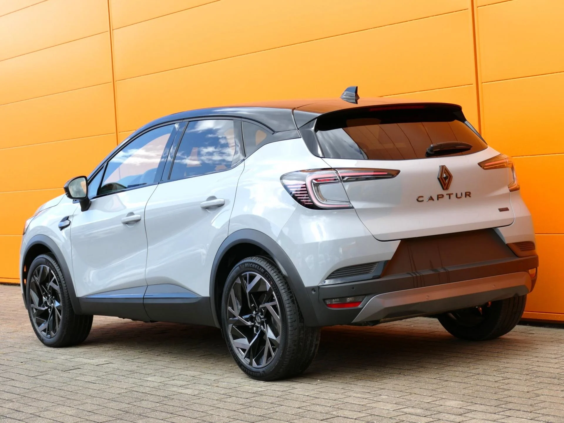 RENAULT CAPTUR - Miniature 4 sur 32 - Cliquer pour voir cette photo