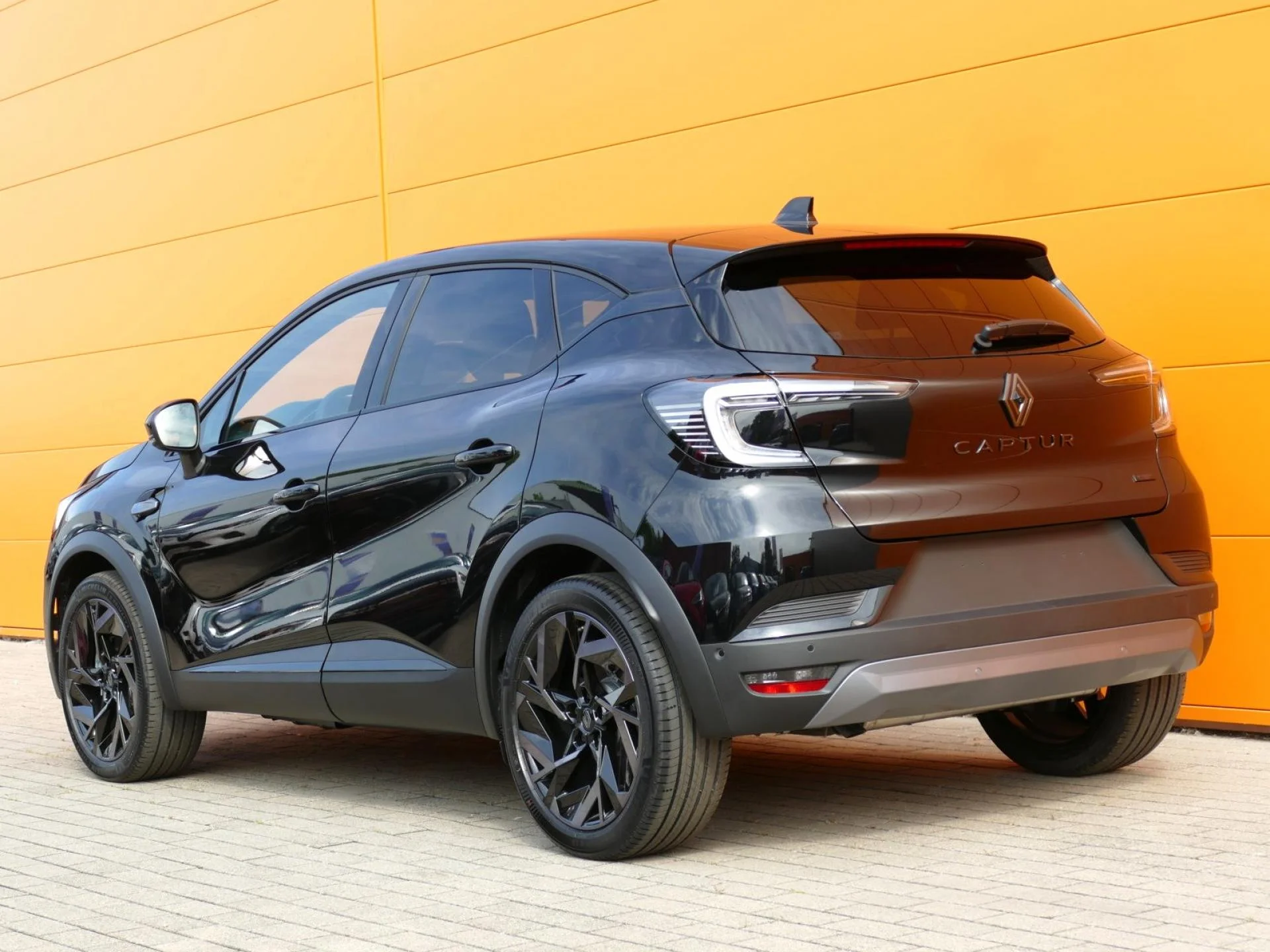 RENAULT CAPTUR - Miniature 4 sur 32 - Cliquer pour voir cette photo