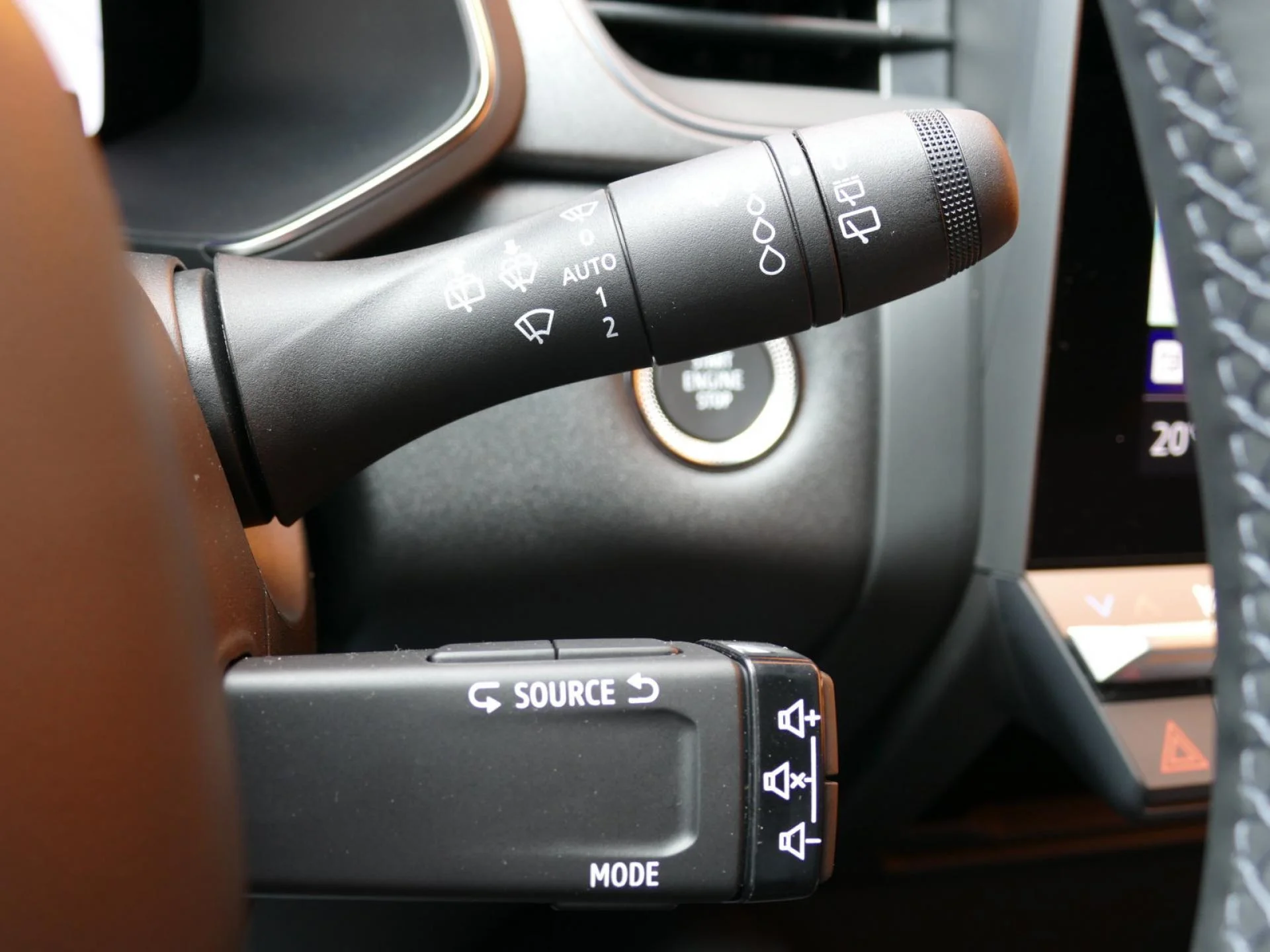 RENAULT CAPTUR - Miniature 27 sur 32 - Cliquer pour voir cette photo