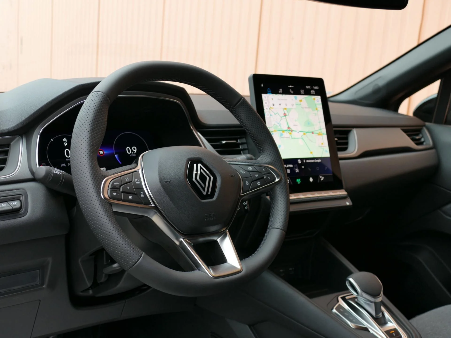 RENAULT CAPTUR - Miniature 9 sur 32 - Cliquer pour voir cette photo