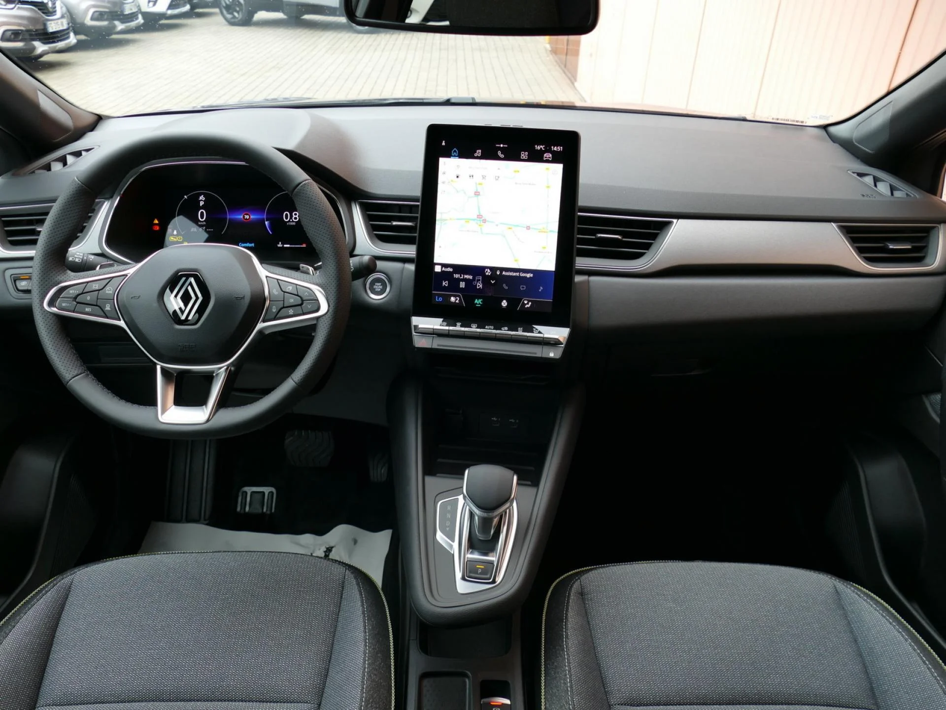 RENAULT CAPTUR - Miniature 18 sur 32 - Cliquer pour voir cette photo