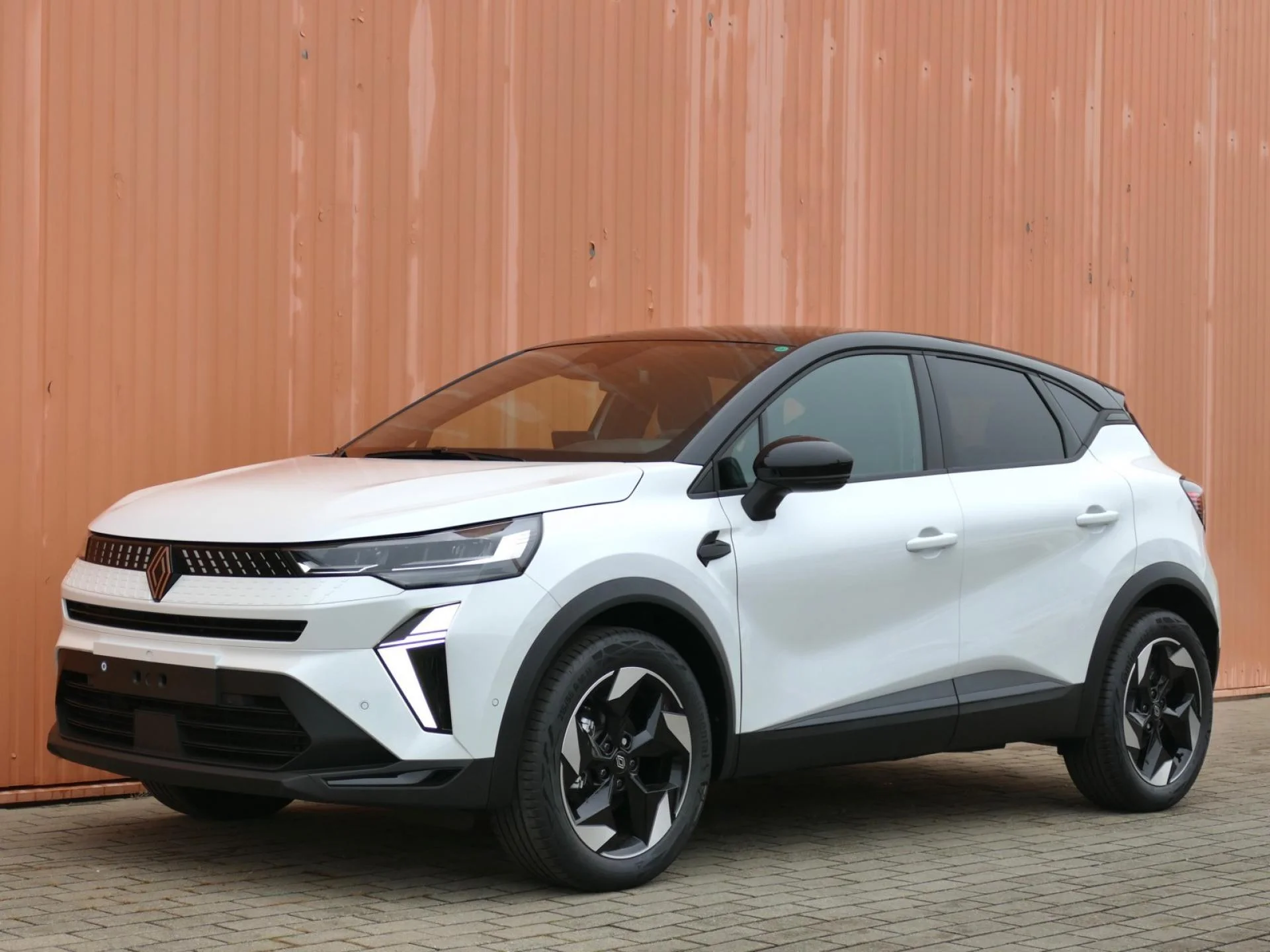 RENAULT CAPTUR - Miniature 30 sur 32 - Cliquer pour voir cette photo