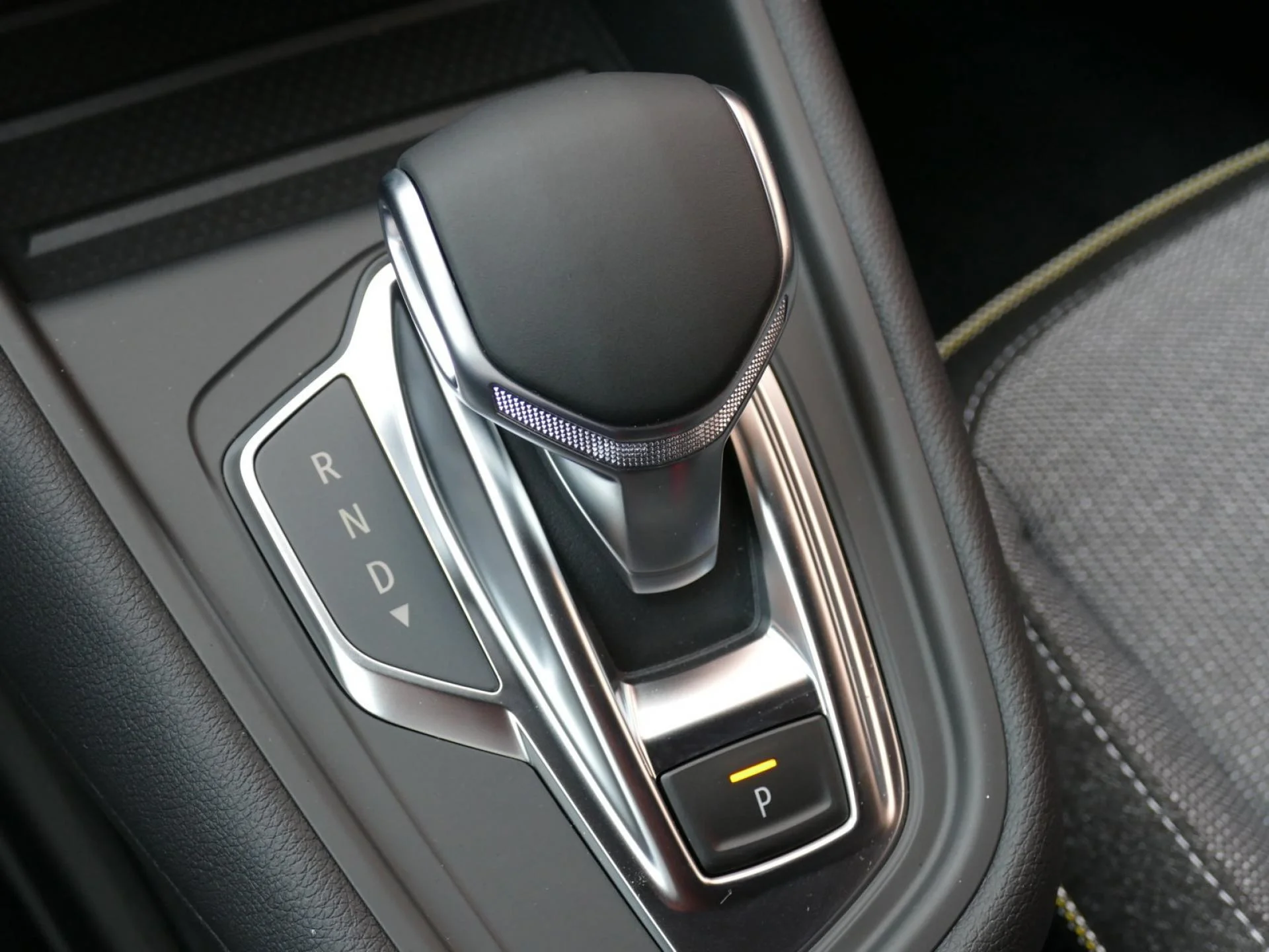 RENAULT CAPTUR - Miniature 8 sur 32 - Cliquer pour voir cette photo