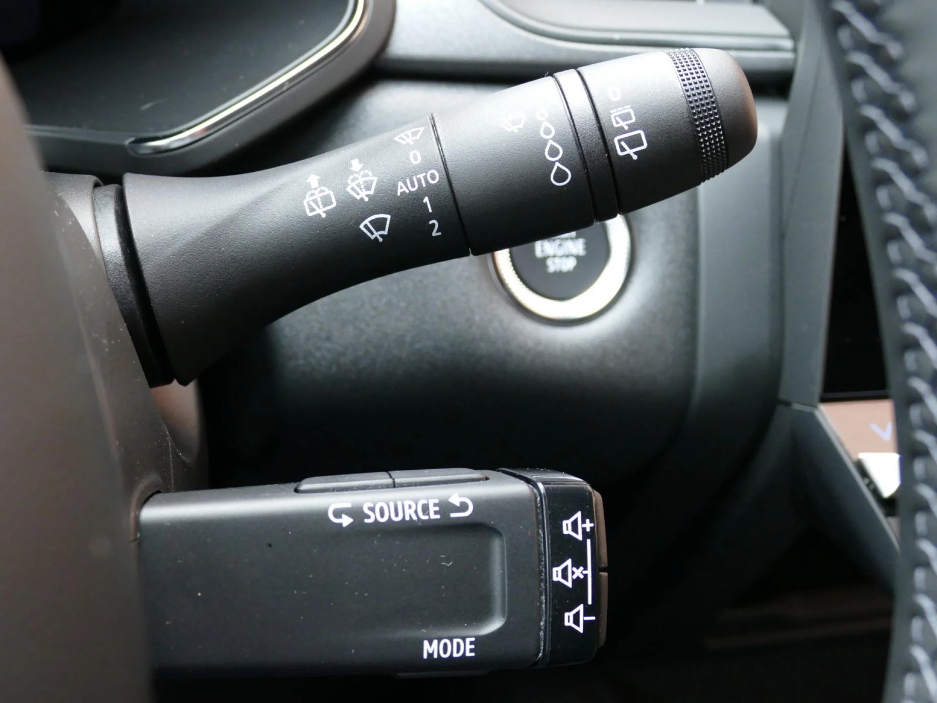 RENAULT CAPTUR - Miniature 6 sur 32 - Cliquer pour voir cette photo