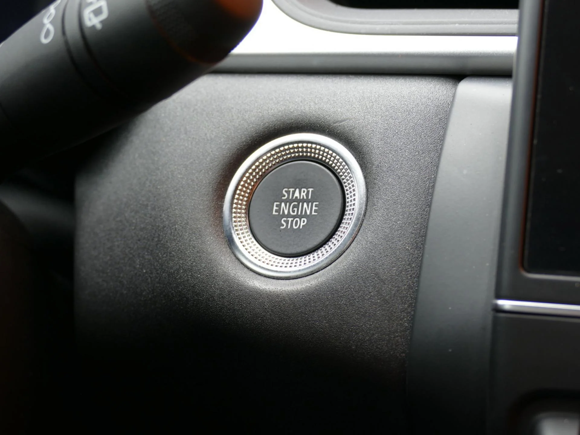 RENAULT CAPTUR - Miniature 21 sur 31 - Cliquer pour voir cette photo