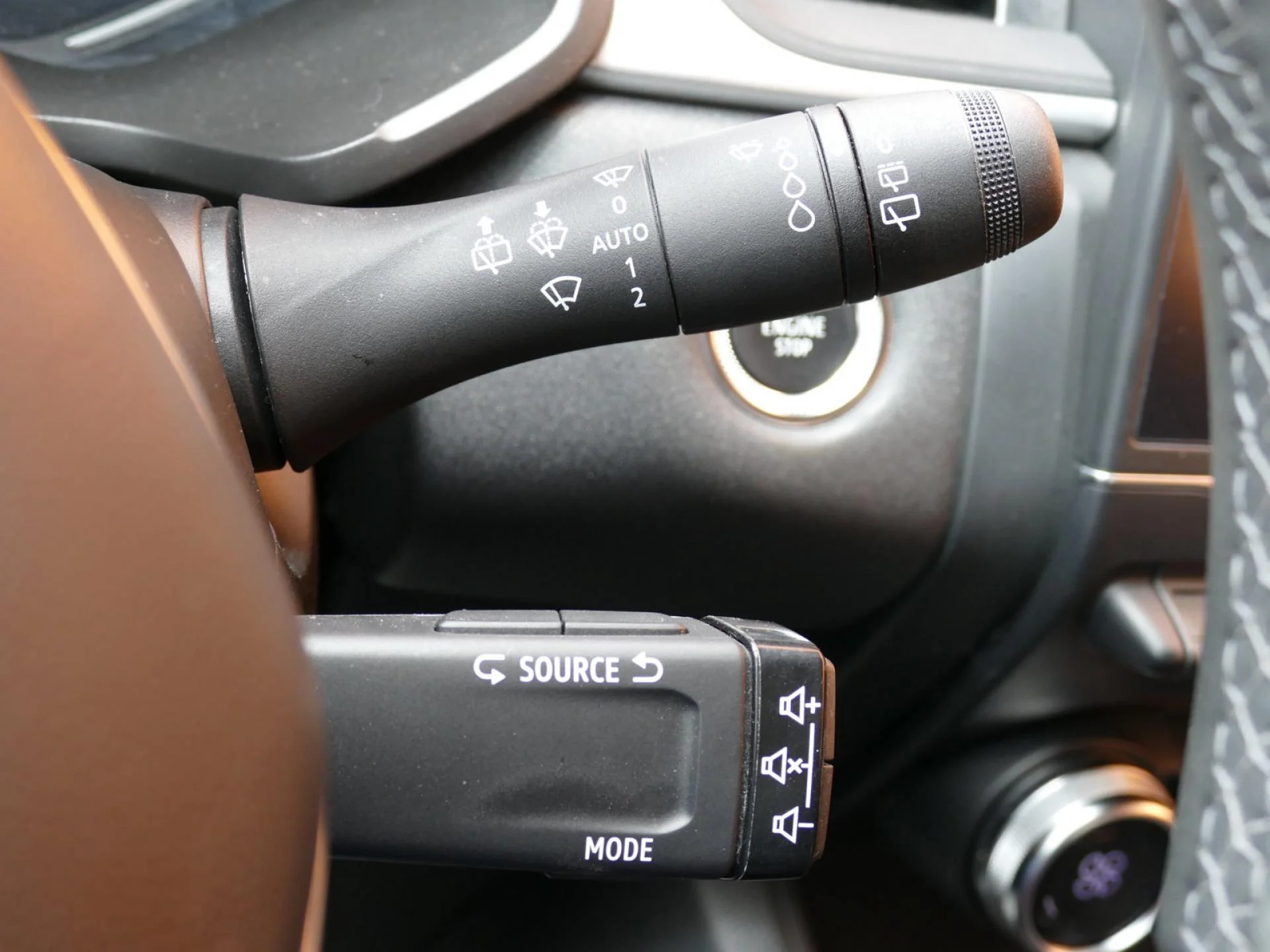 RENAULT CAPTUR - Miniature 25 sur 31 - Cliquer pour voir cette photo