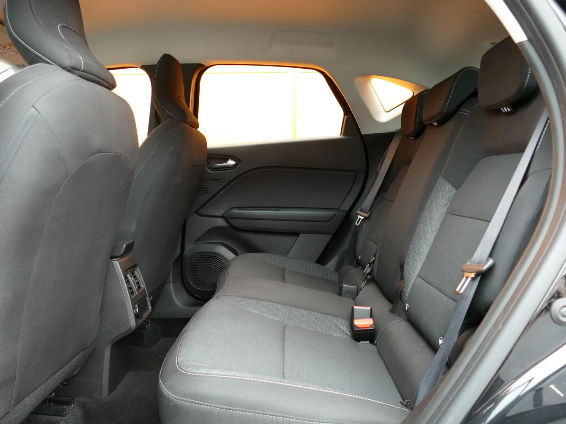 RENAULT CAPTUR - Miniature 7 sur 31 - Cliquer pour voir cette photo