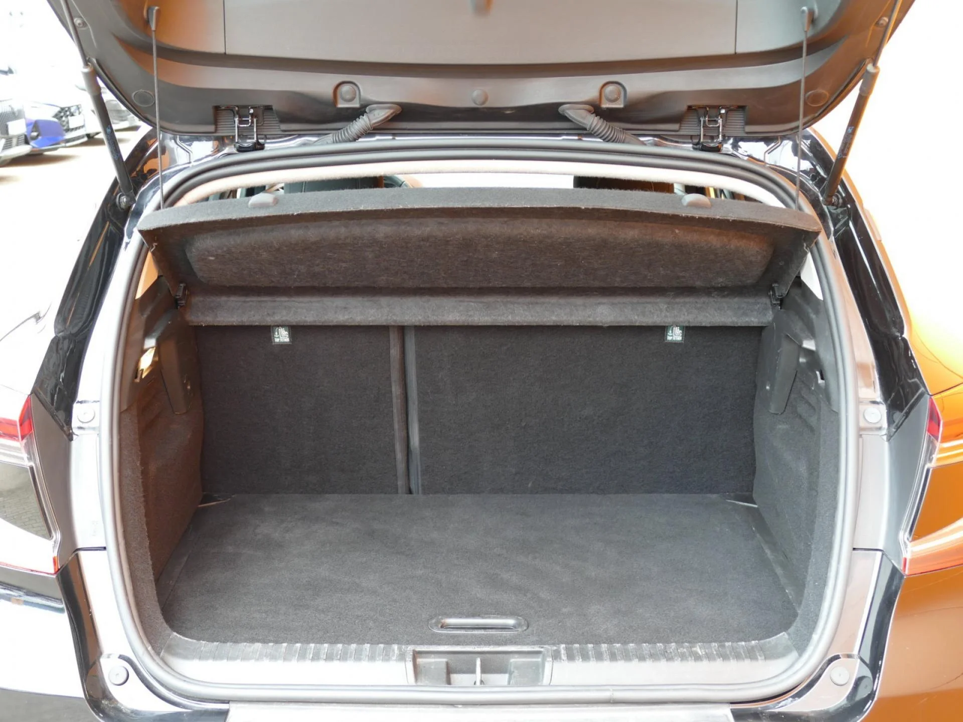 RENAULT CAPTUR - Miniature 8 sur 31 - Cliquer pour voir cette photo