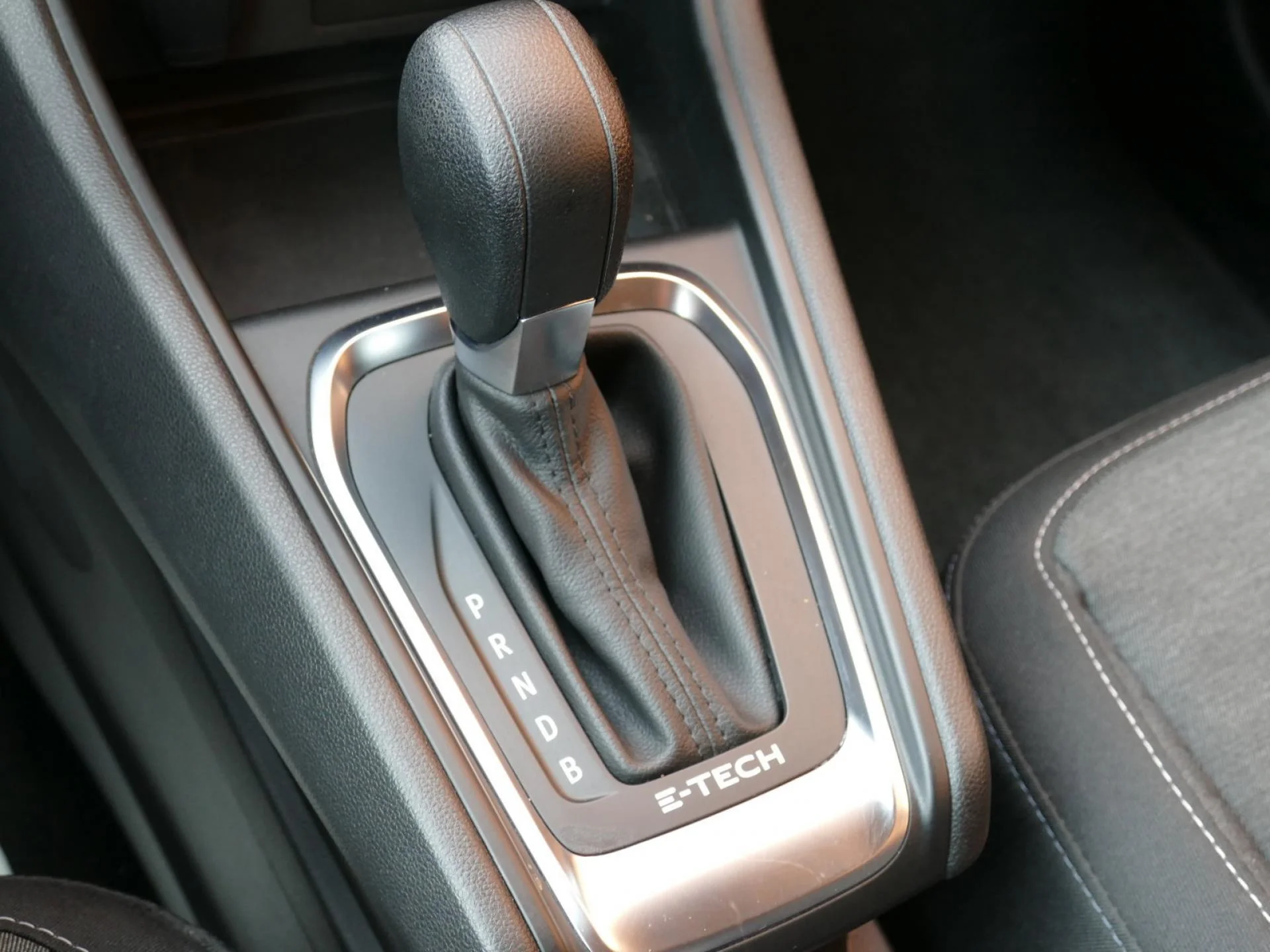 RENAULT CAPTUR - Miniature 18 sur 31 - Cliquer pour voir cette photo
