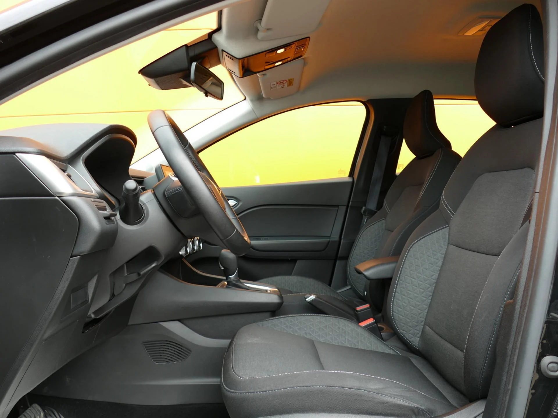 RENAULT CAPTUR - Miniature 6 sur 31 - Cliquer pour voir cette photo