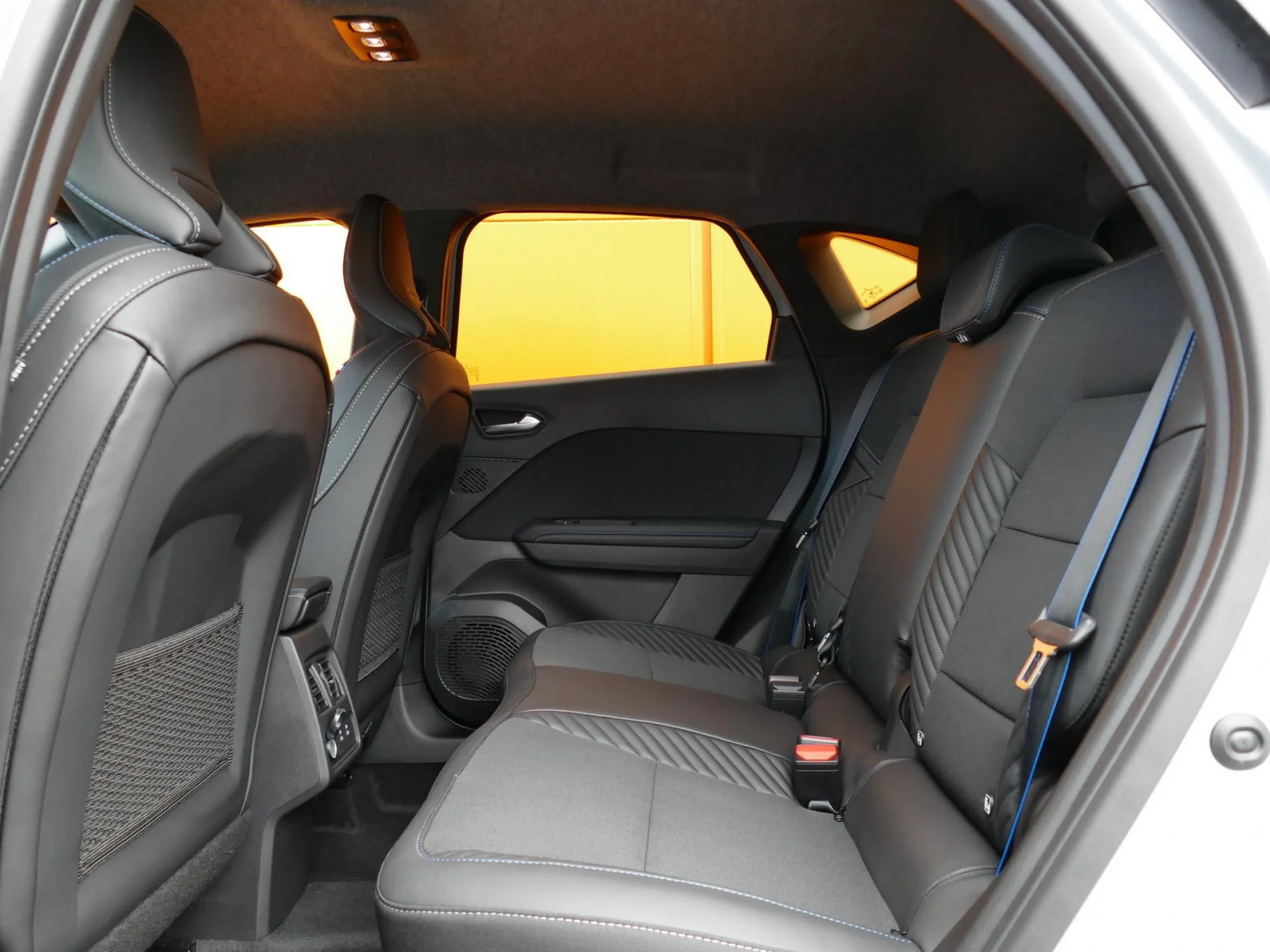 RENAULT CAPTUR - Miniature 7 sur 33 - Cliquer pour voir cette photo