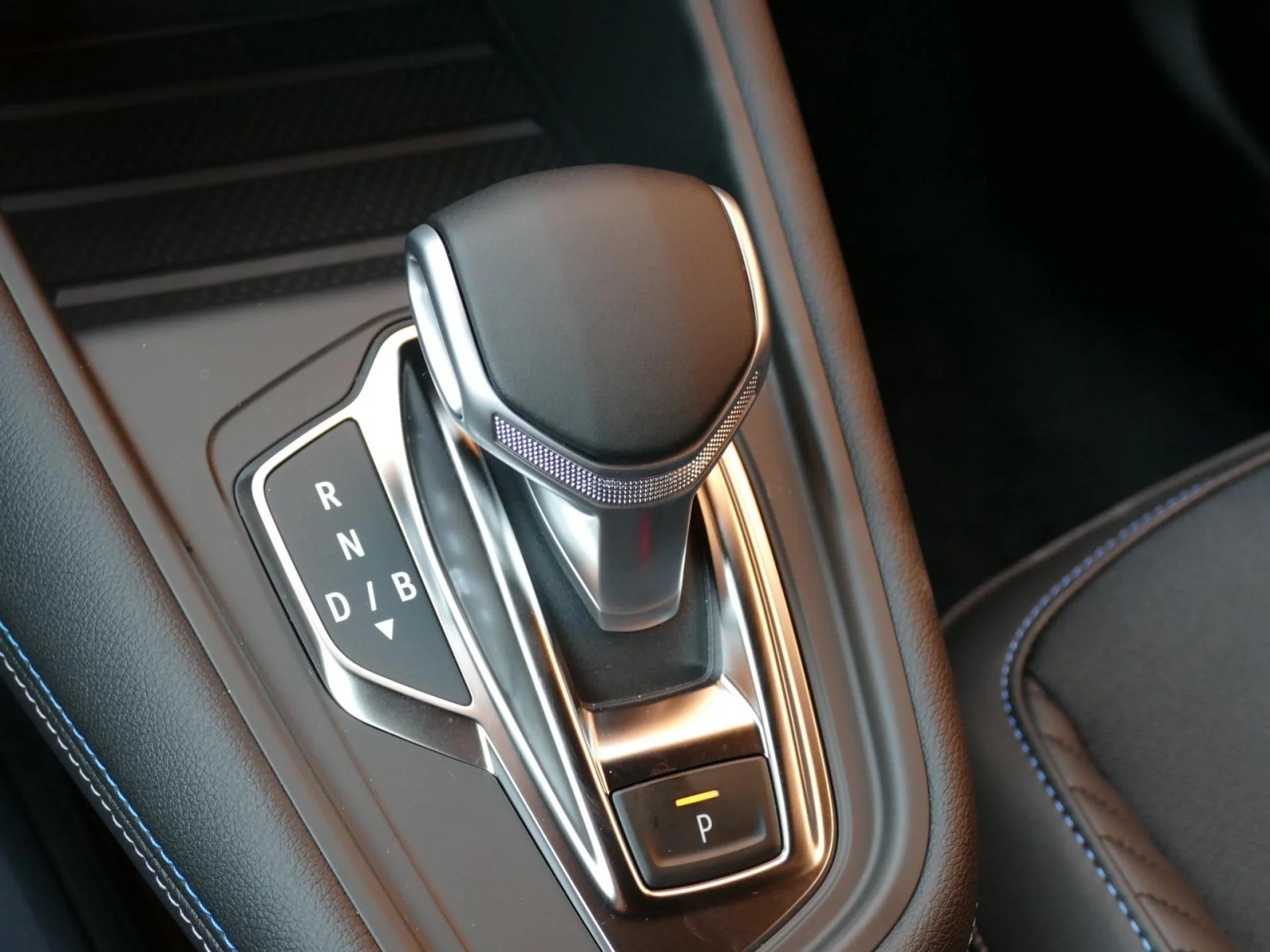 RENAULT CAPTUR - Miniature 18 sur 33 - Cliquer pour voir cette photo