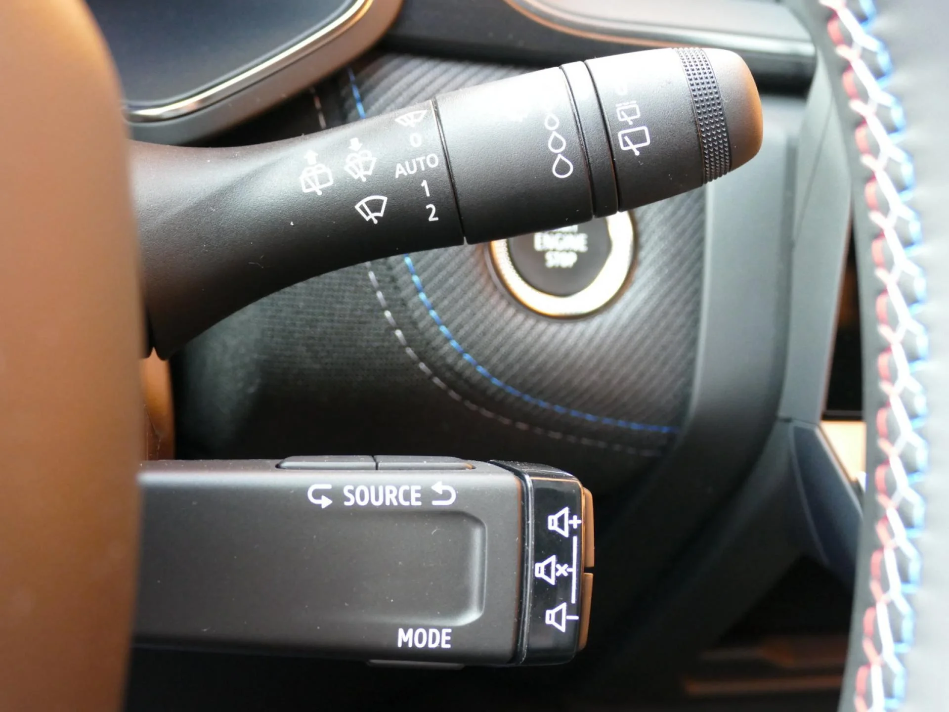 RENAULT CAPTUR - Miniature 26 sur 33 - Cliquer pour voir cette photo