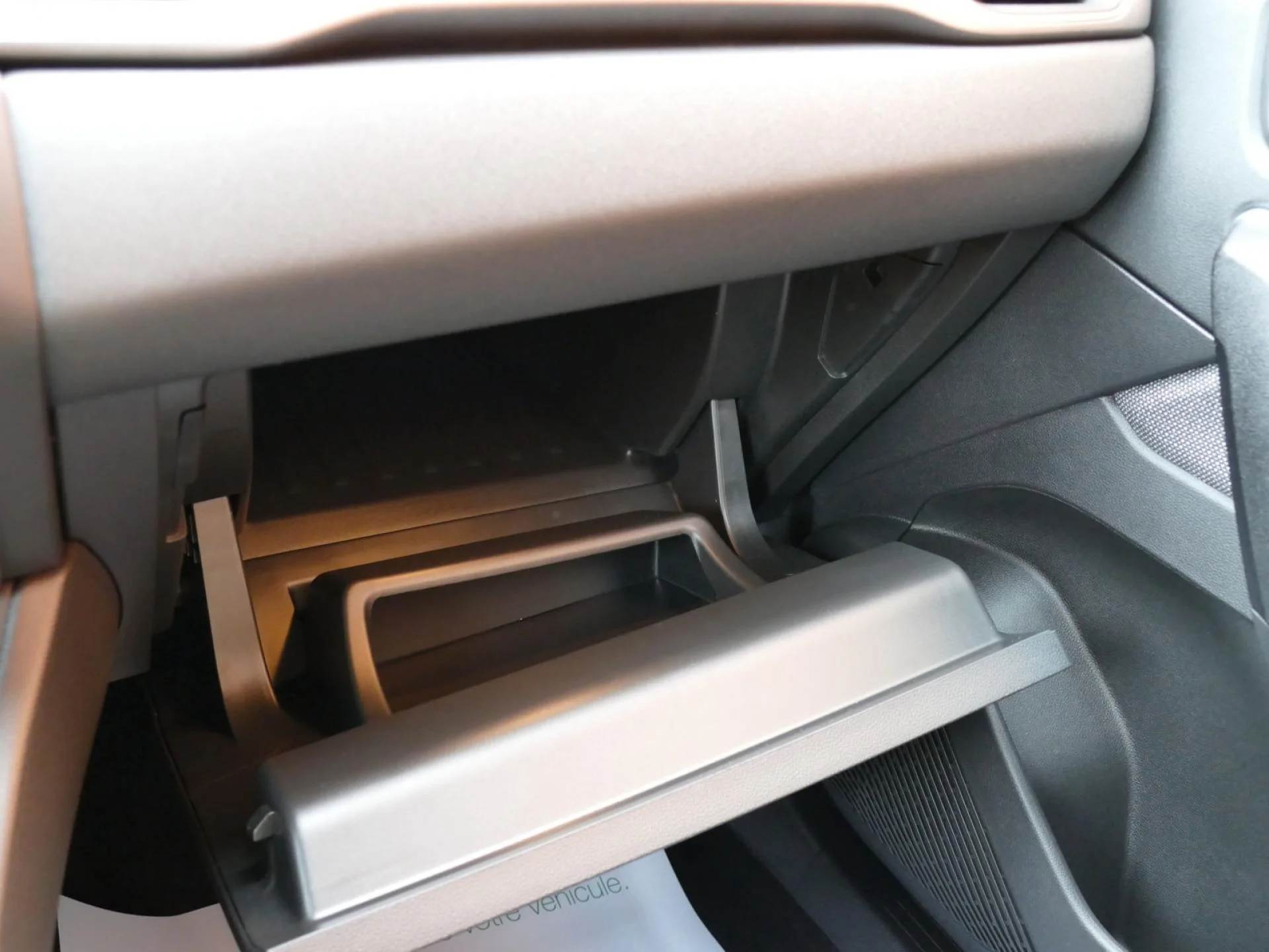RENAULT CAPTUR - Miniature 17 sur 26 - Cliquer pour voir cette photo