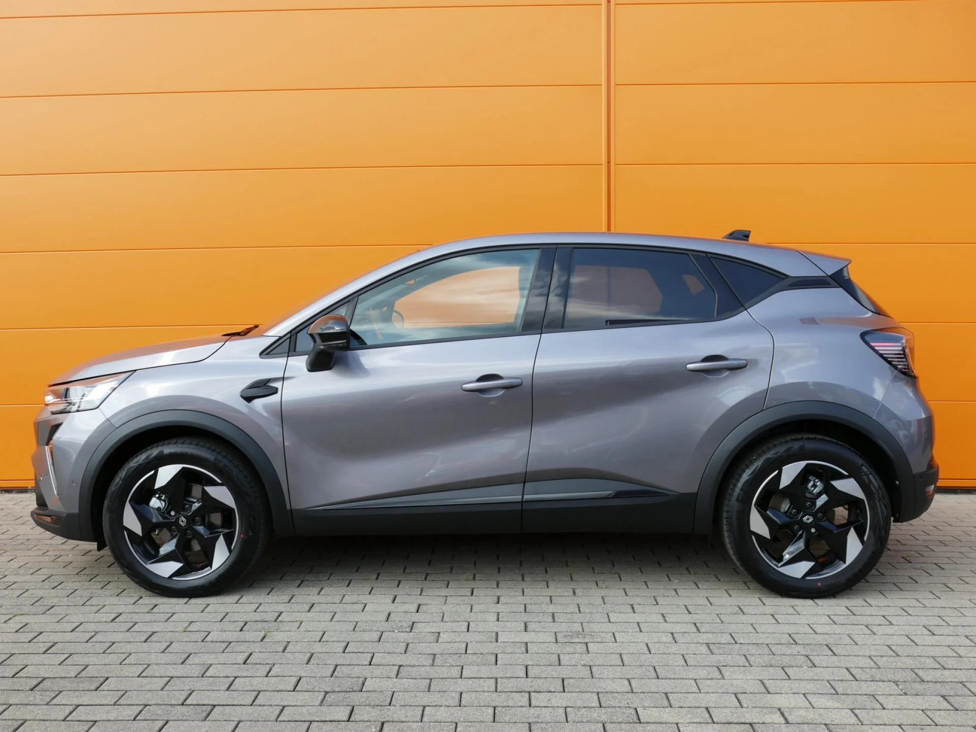 RENAULT CAPTUR - Miniature 3 sur 32 - Cliquer pour voir cette photo