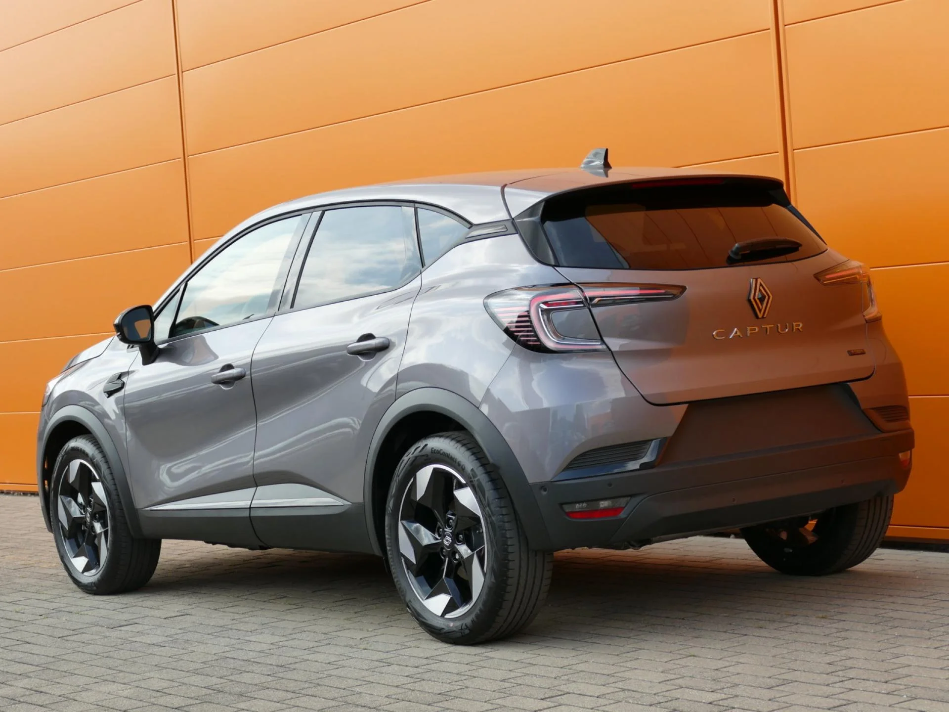 RENAULT CAPTUR - Miniature 4 sur 32 - Cliquer pour voir cette photo